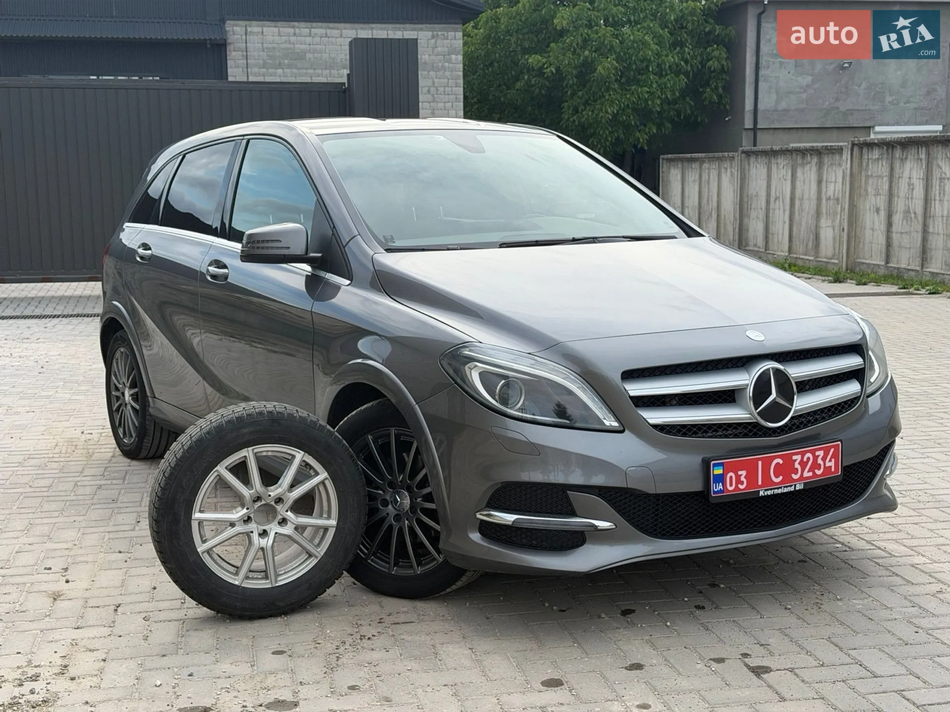 Mercedes-Benz B-Class, 2016