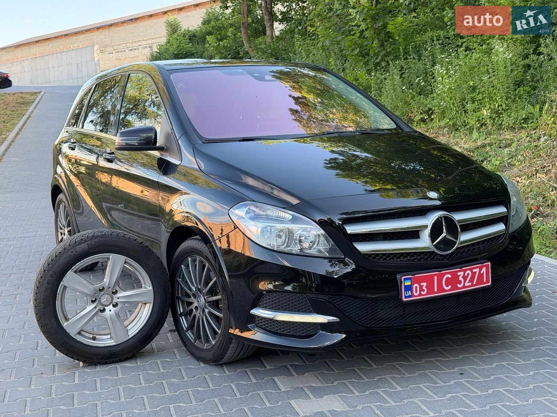 Mercedes-Benz B-Class, 2015