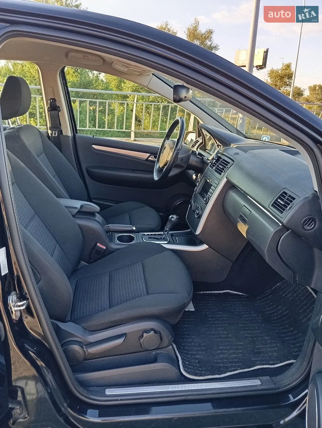 Mercedes-Benz B-Class, 2011