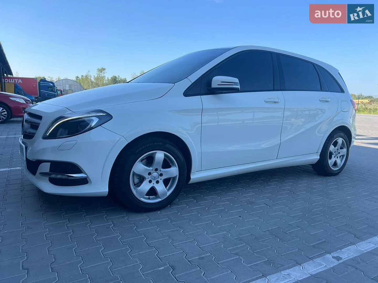 Mercedes-Benz B-Class, 2015