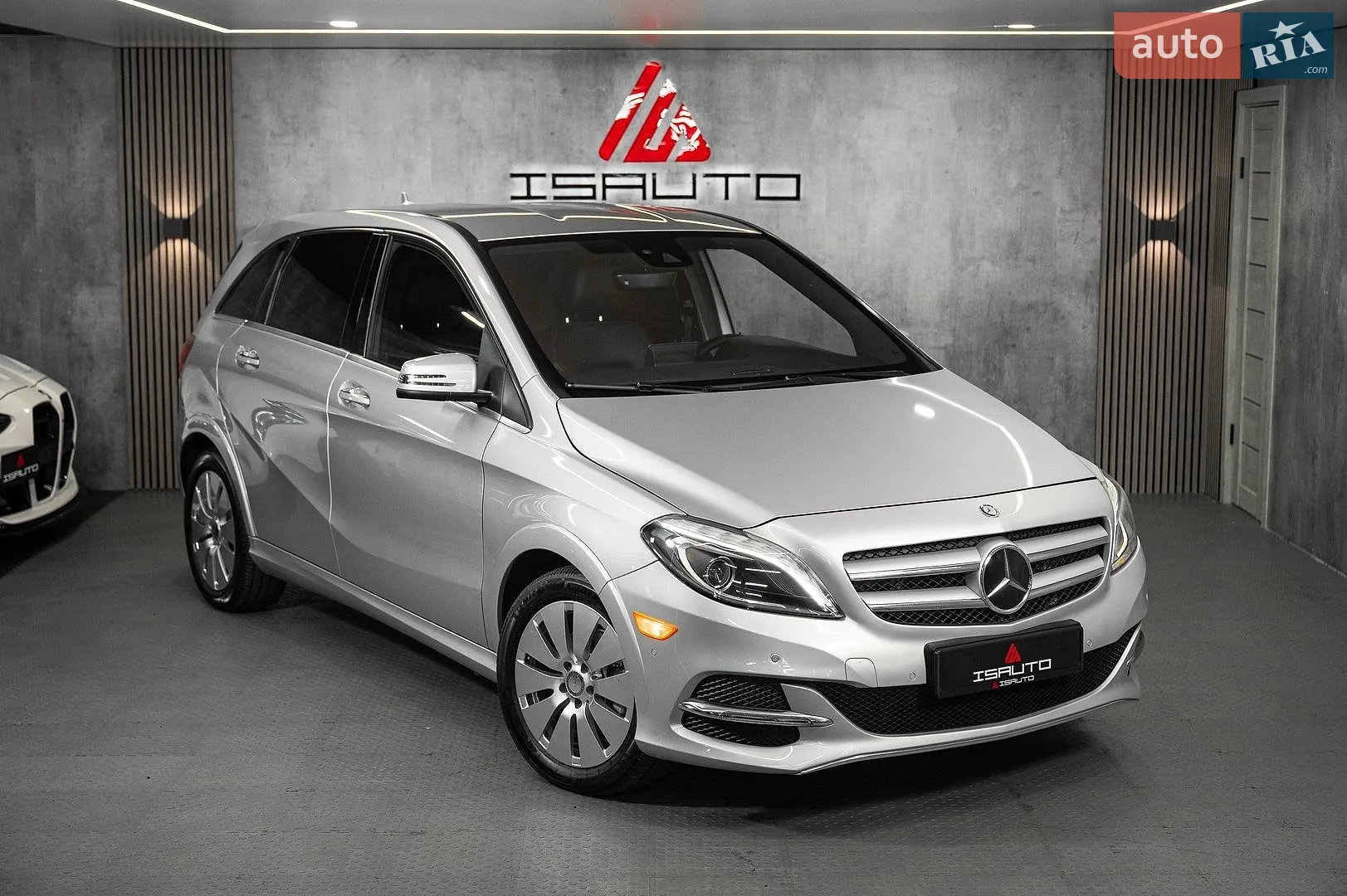 Mercedes-Benz B-Class, 2015