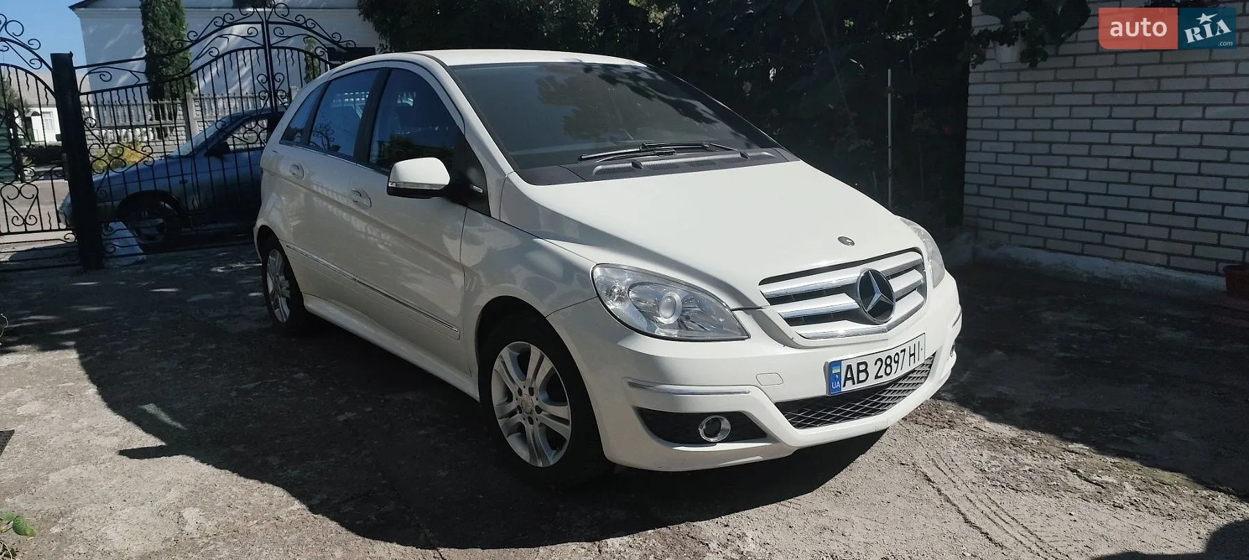 Mercedes-Benz B-Class, 2010
