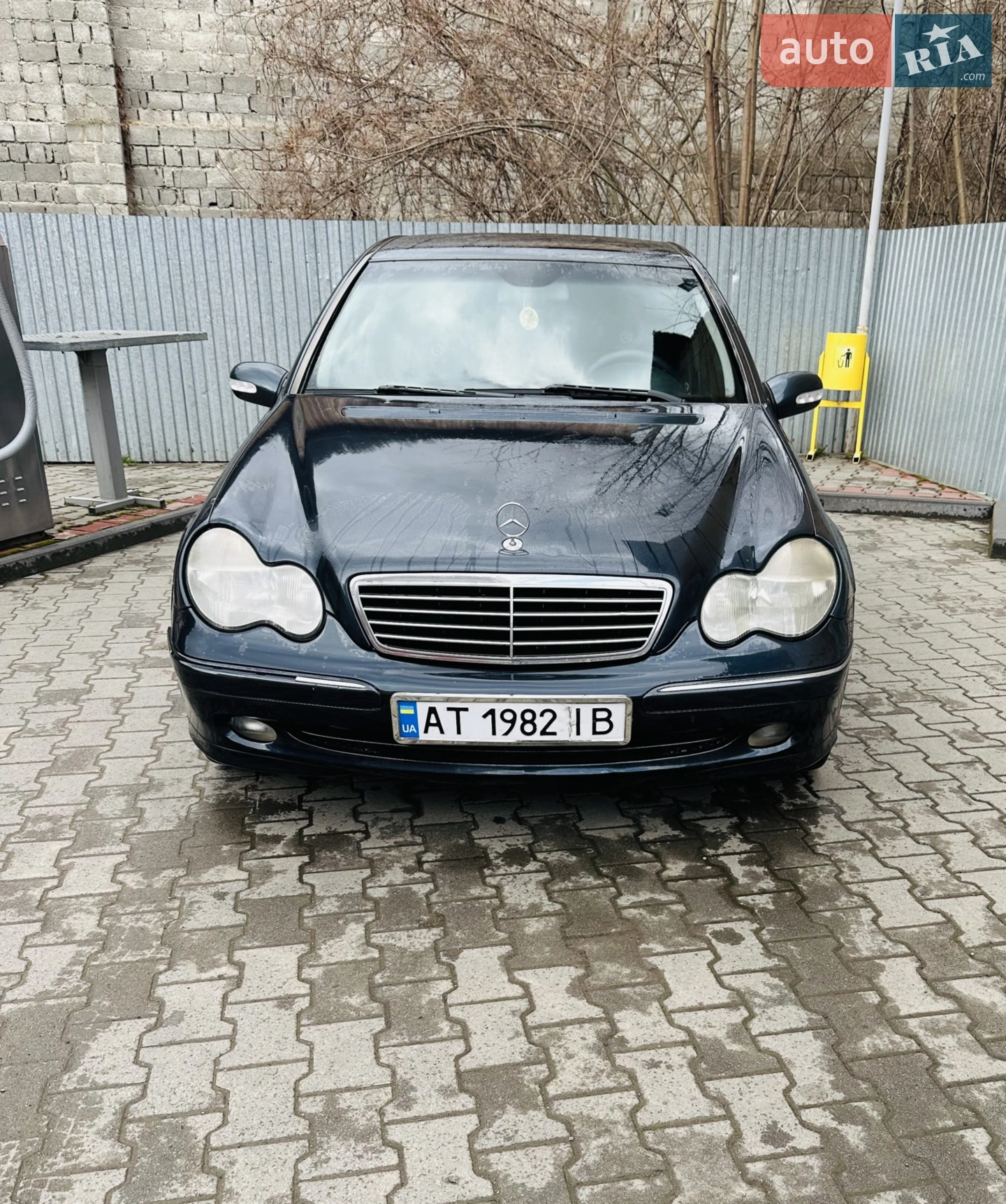 Mercedes-Benz C-Class, 2004