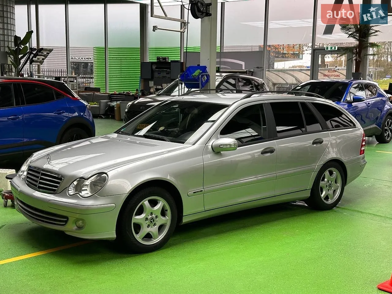 Mercedes-Benz C-Class, 2004