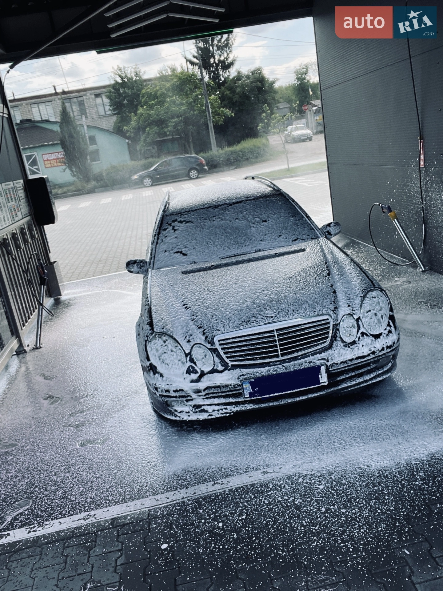 Mercedes-Benz E-Class, 2005