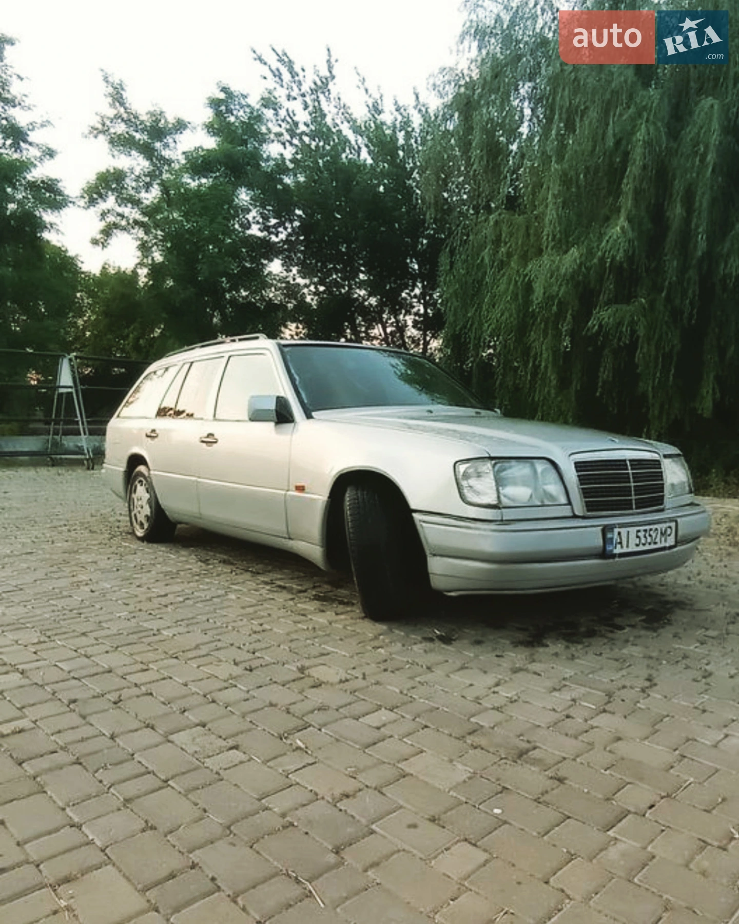 Mercedes-Benz E-Class, 1994
