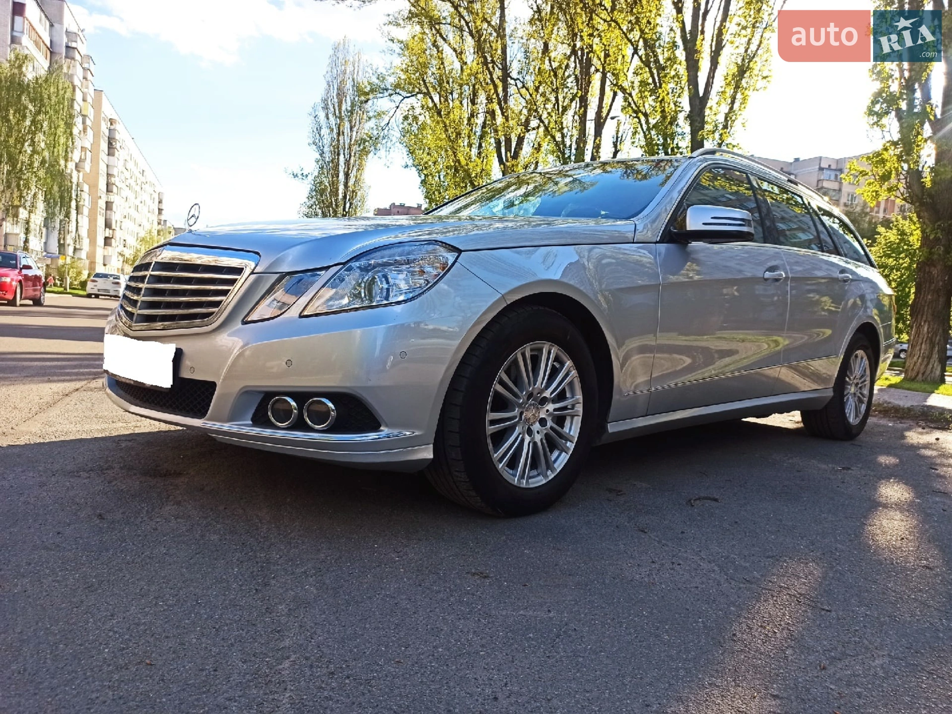 Mercedes-Benz E-Class, 2011