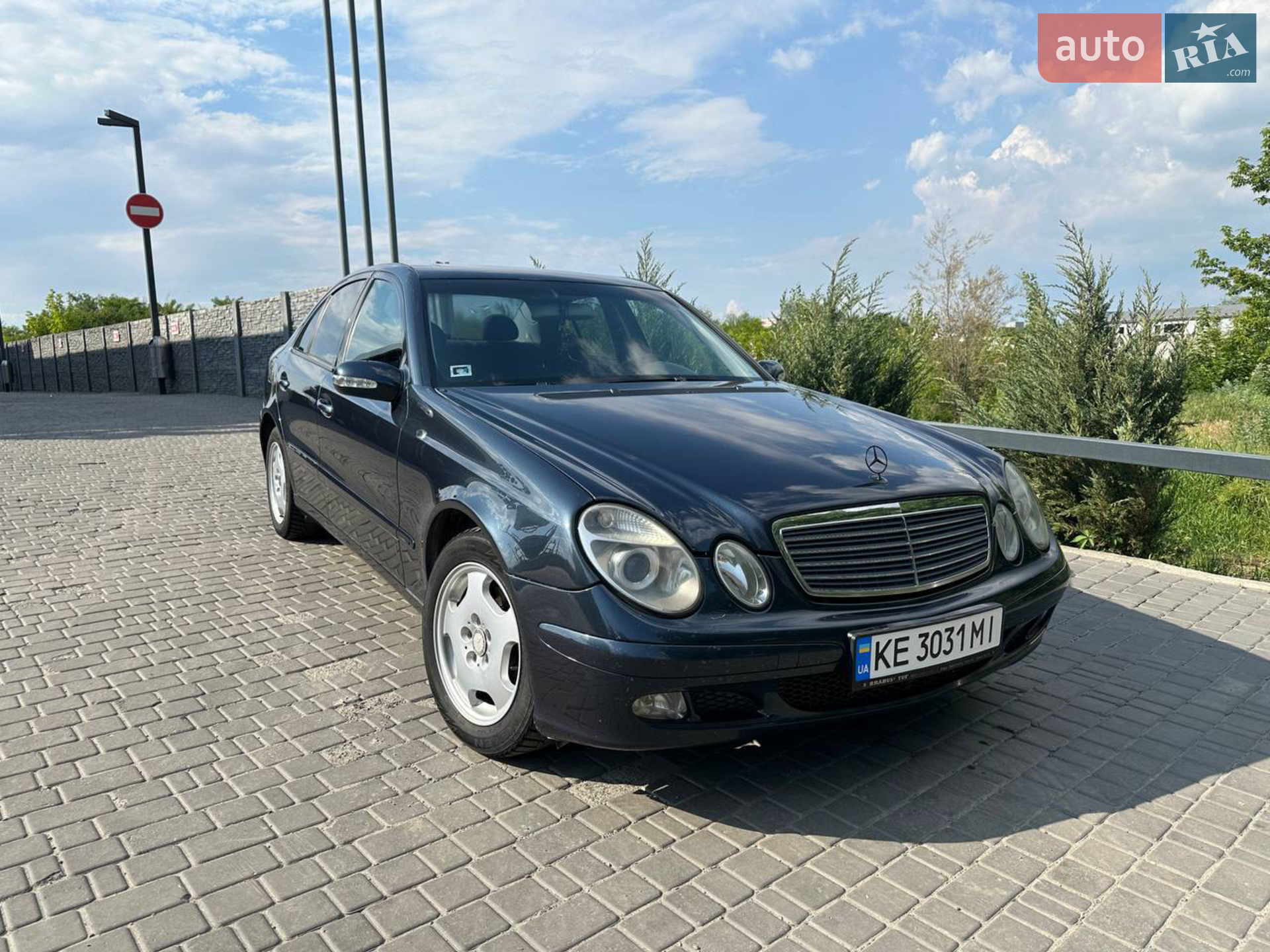 Mercedes-Benz E-Class, 2002