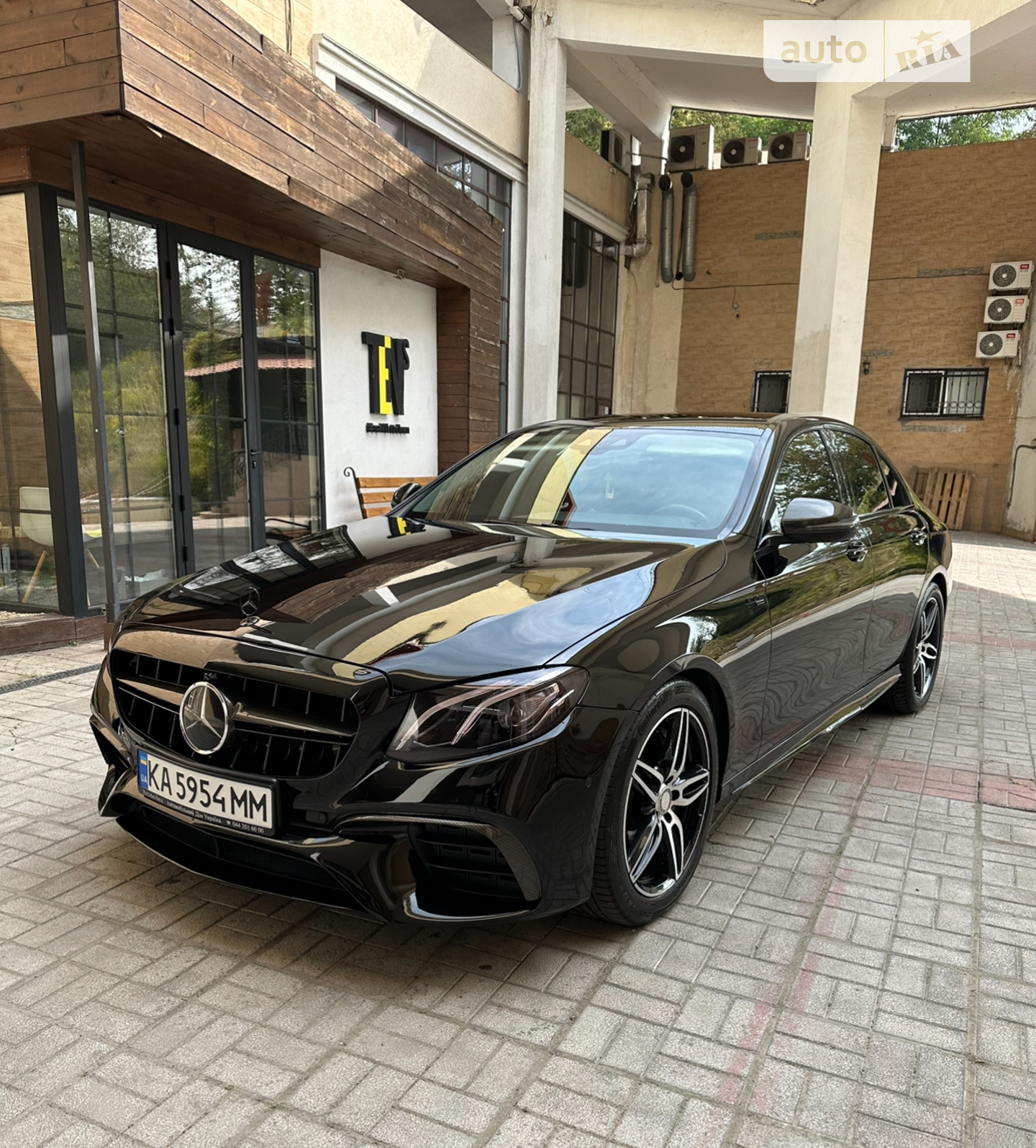Mercedes-Benz E-Class, 2016