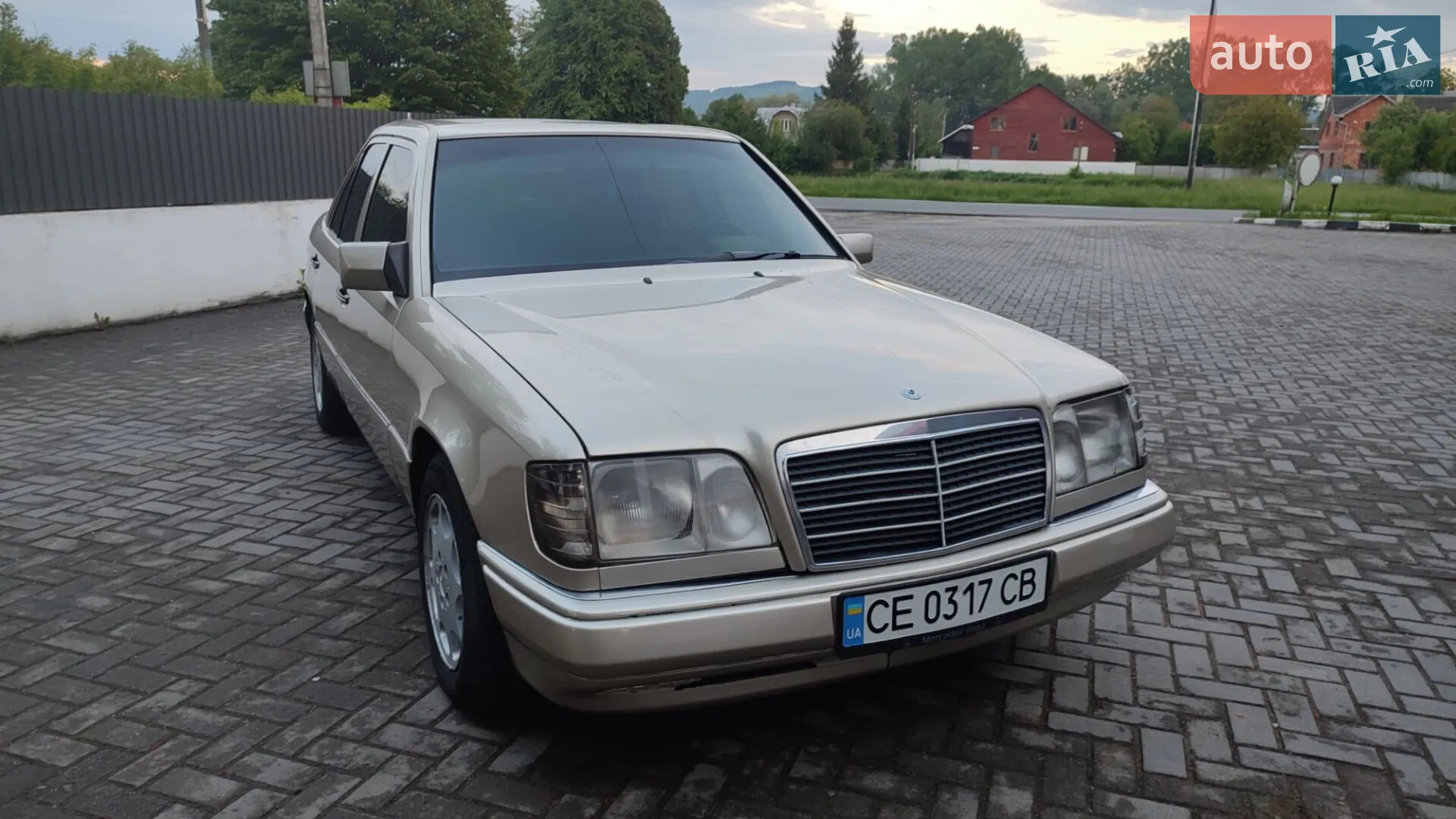 Mercedes-Benz E-Class, 1993
