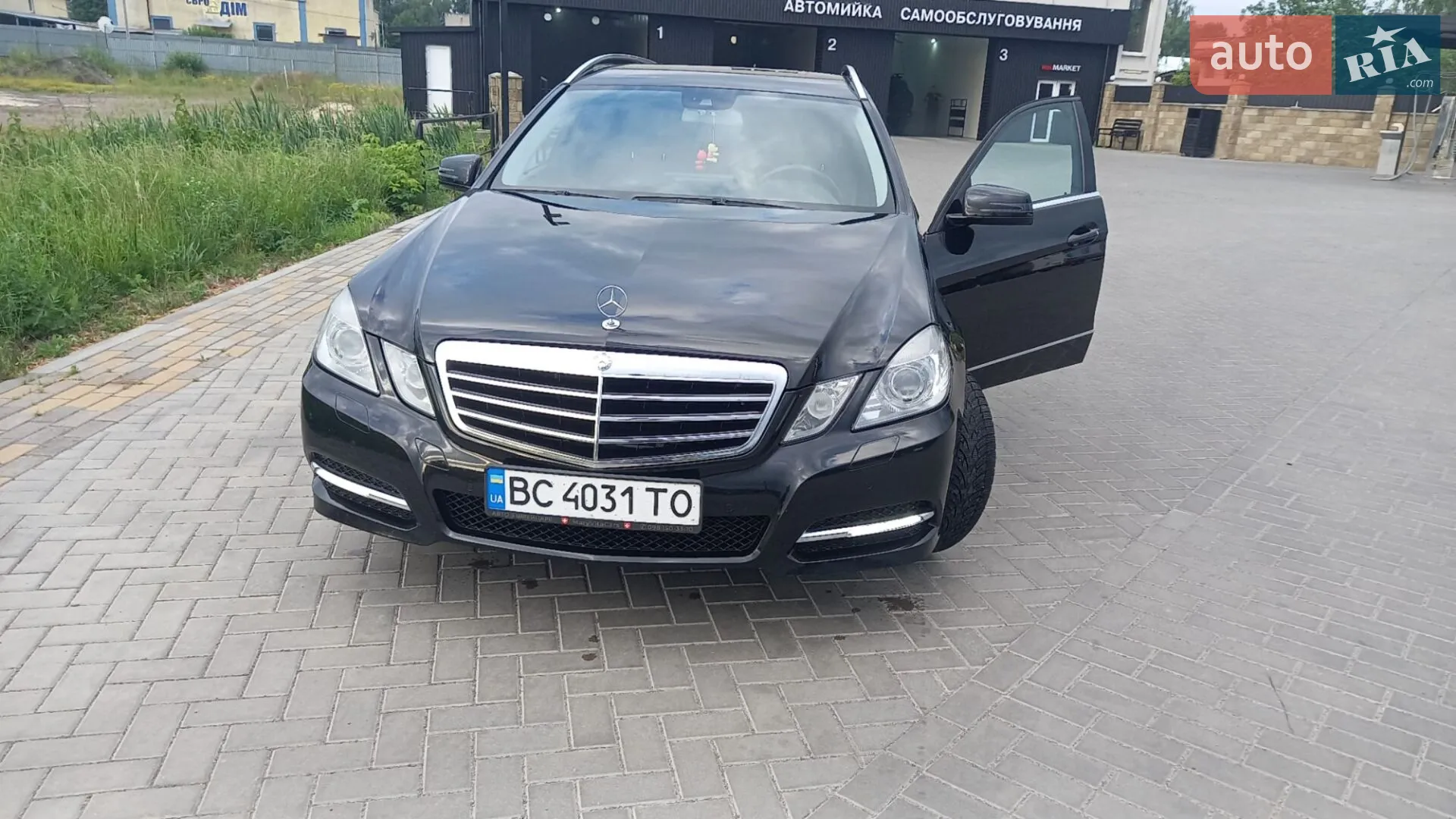 Mercedes-Benz E-Class, 2011