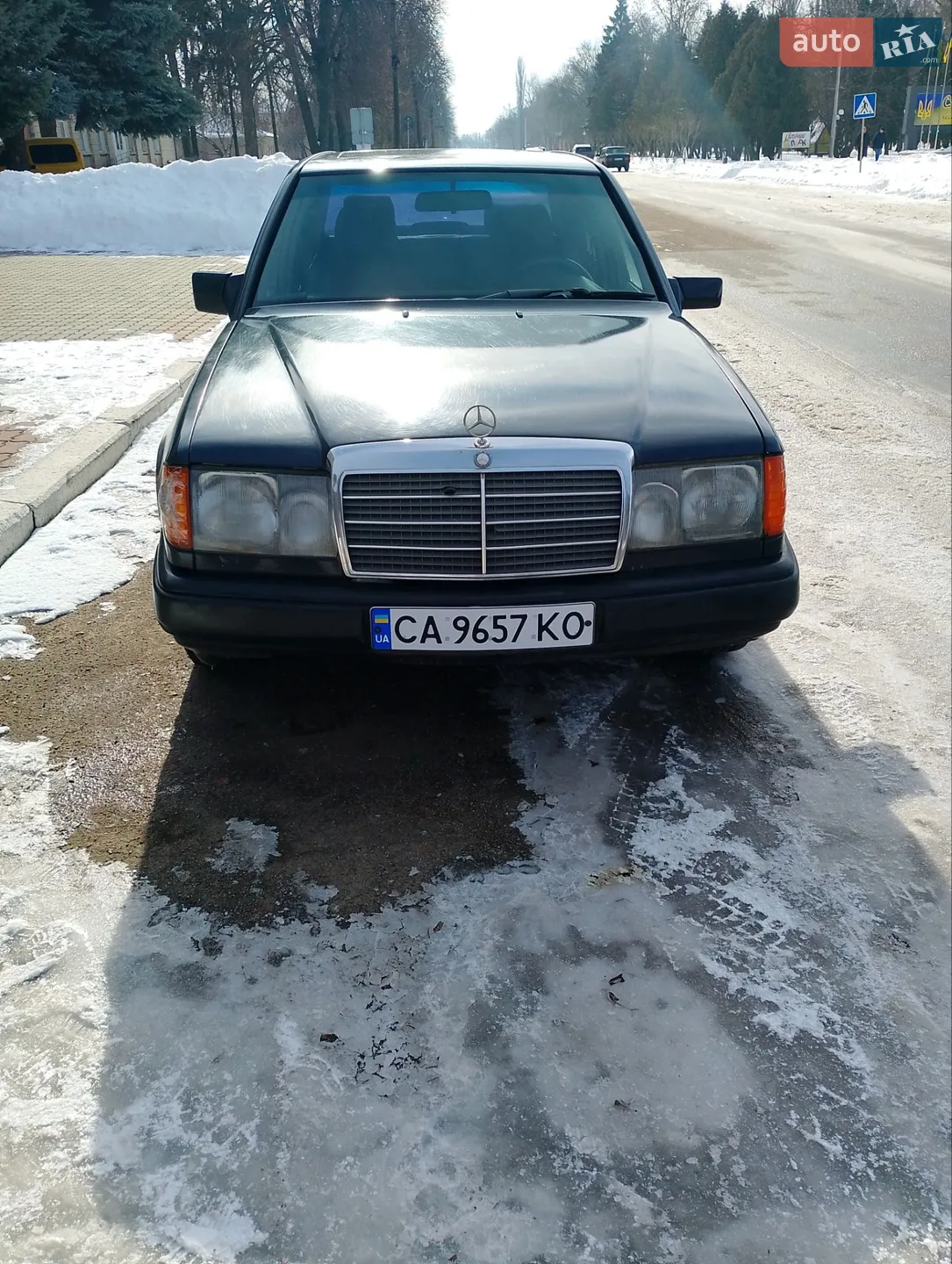Mercedes-Benz E-Class, 1989