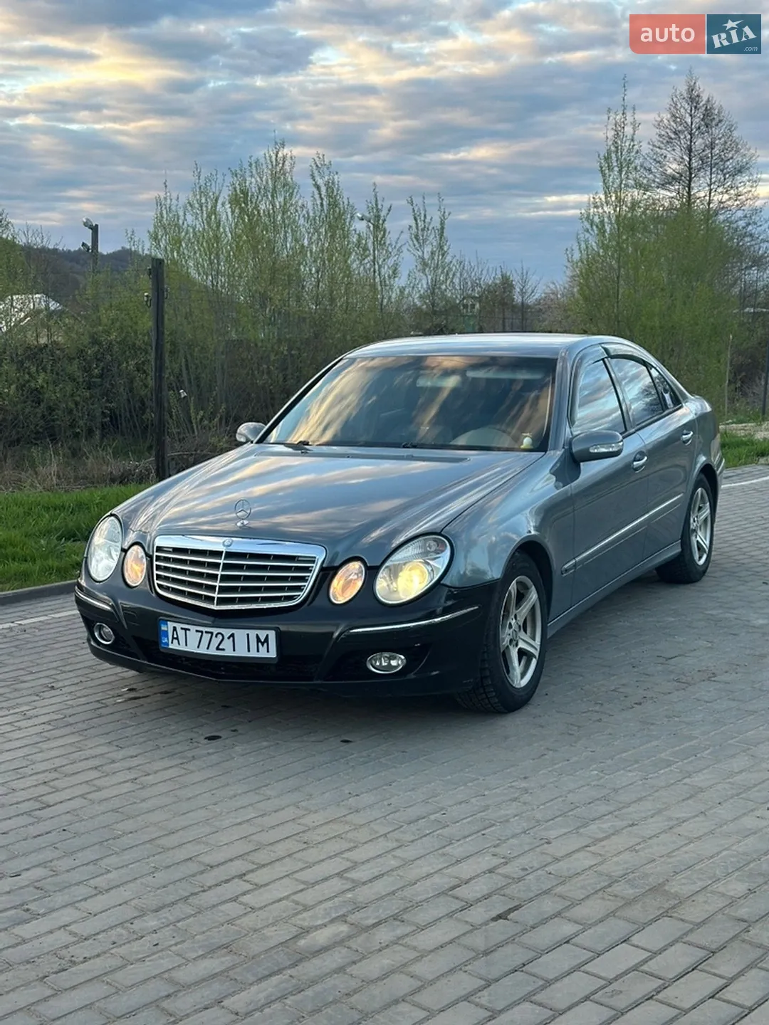 Mercedes-Benz E-Class, 2005