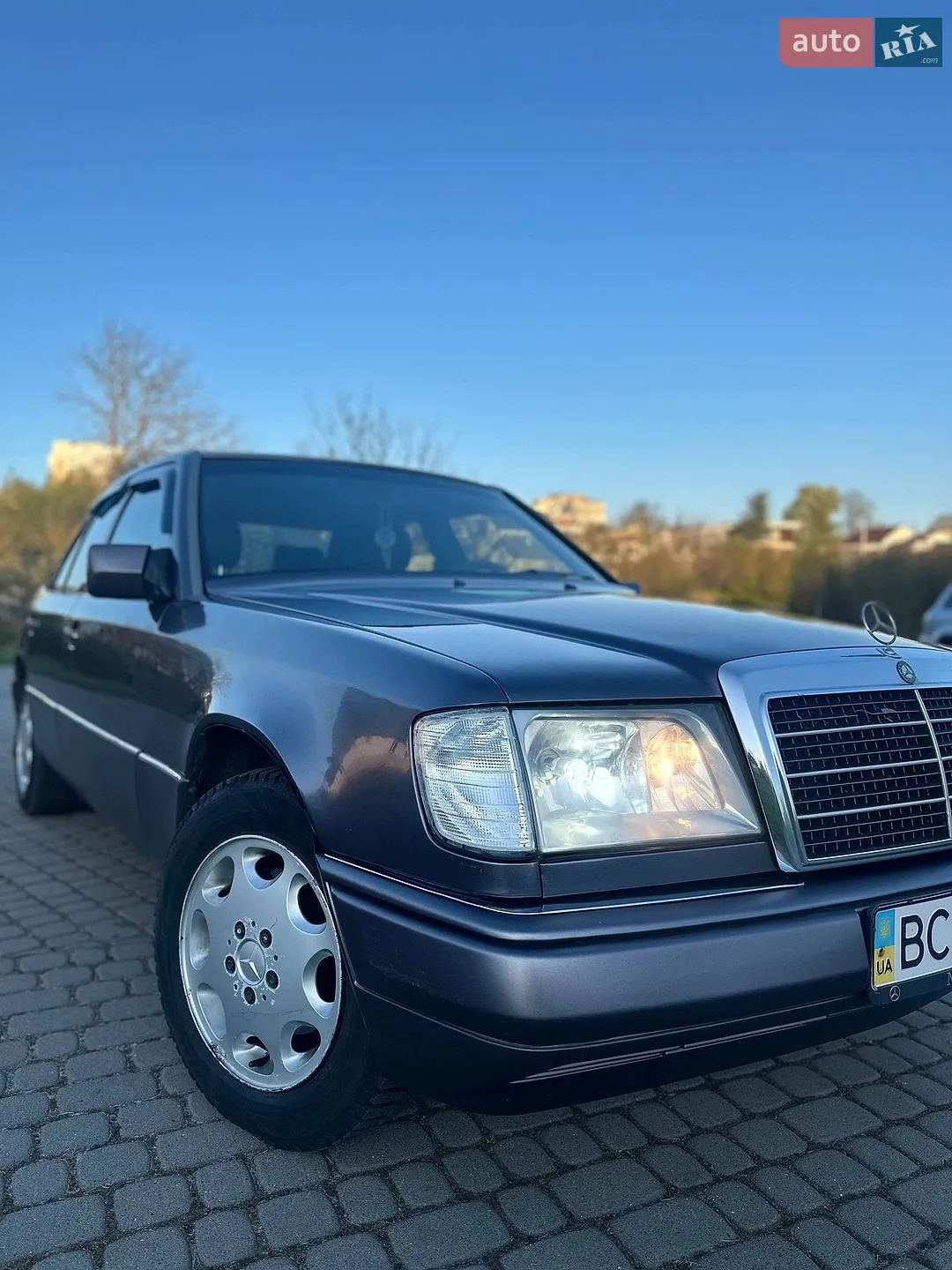 Mercedes-Benz E-Class, 1993
