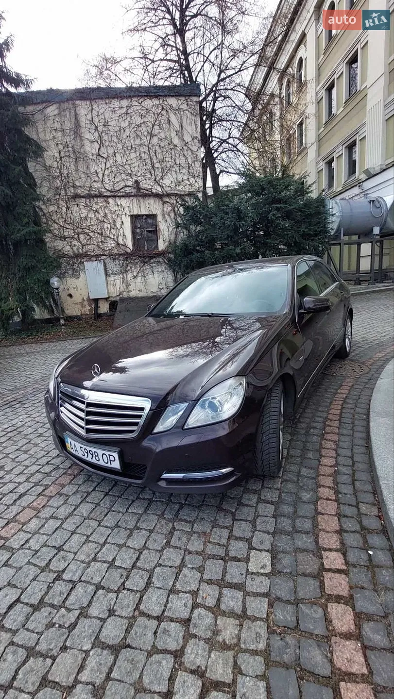Mercedes-Benz E-Class, 2011