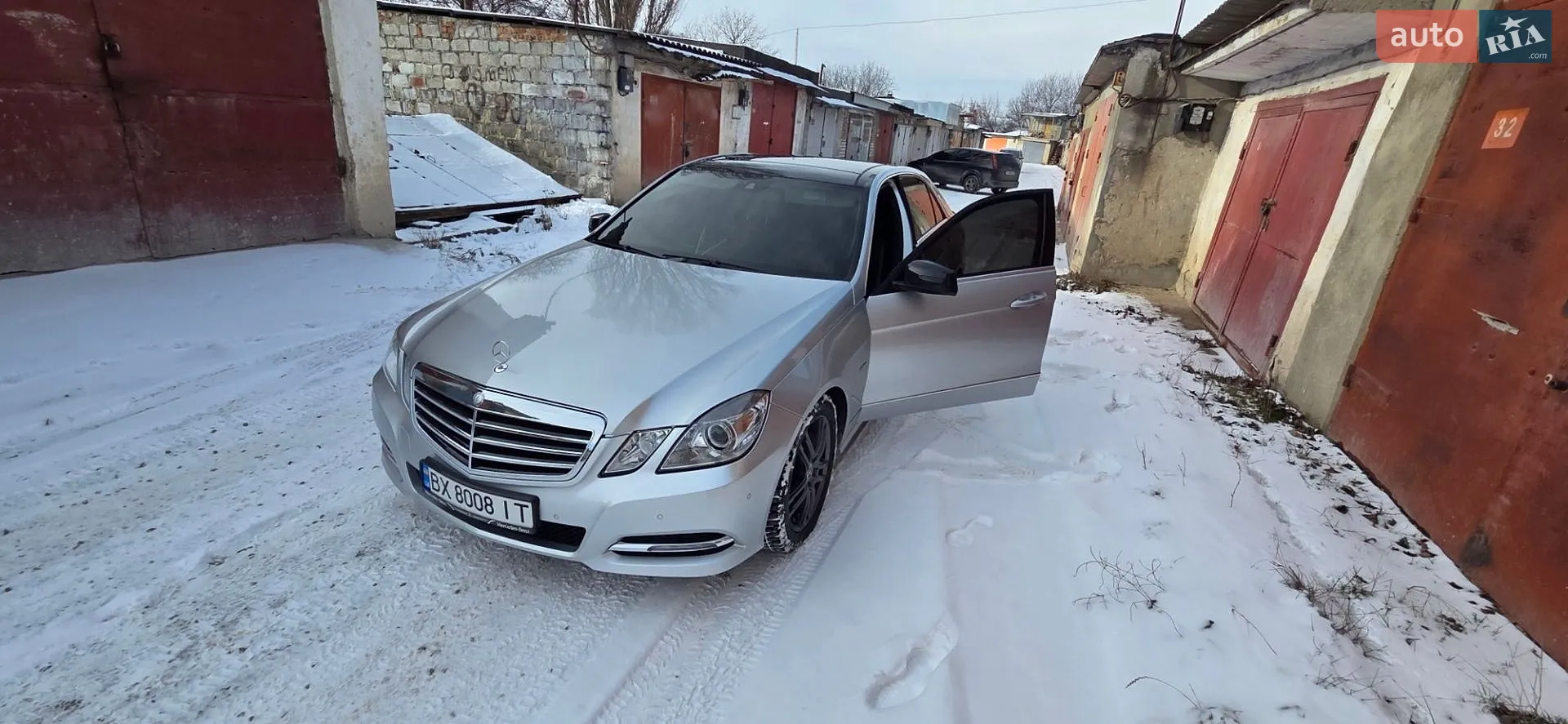 Mercedes-Benz E-Class, 2011
