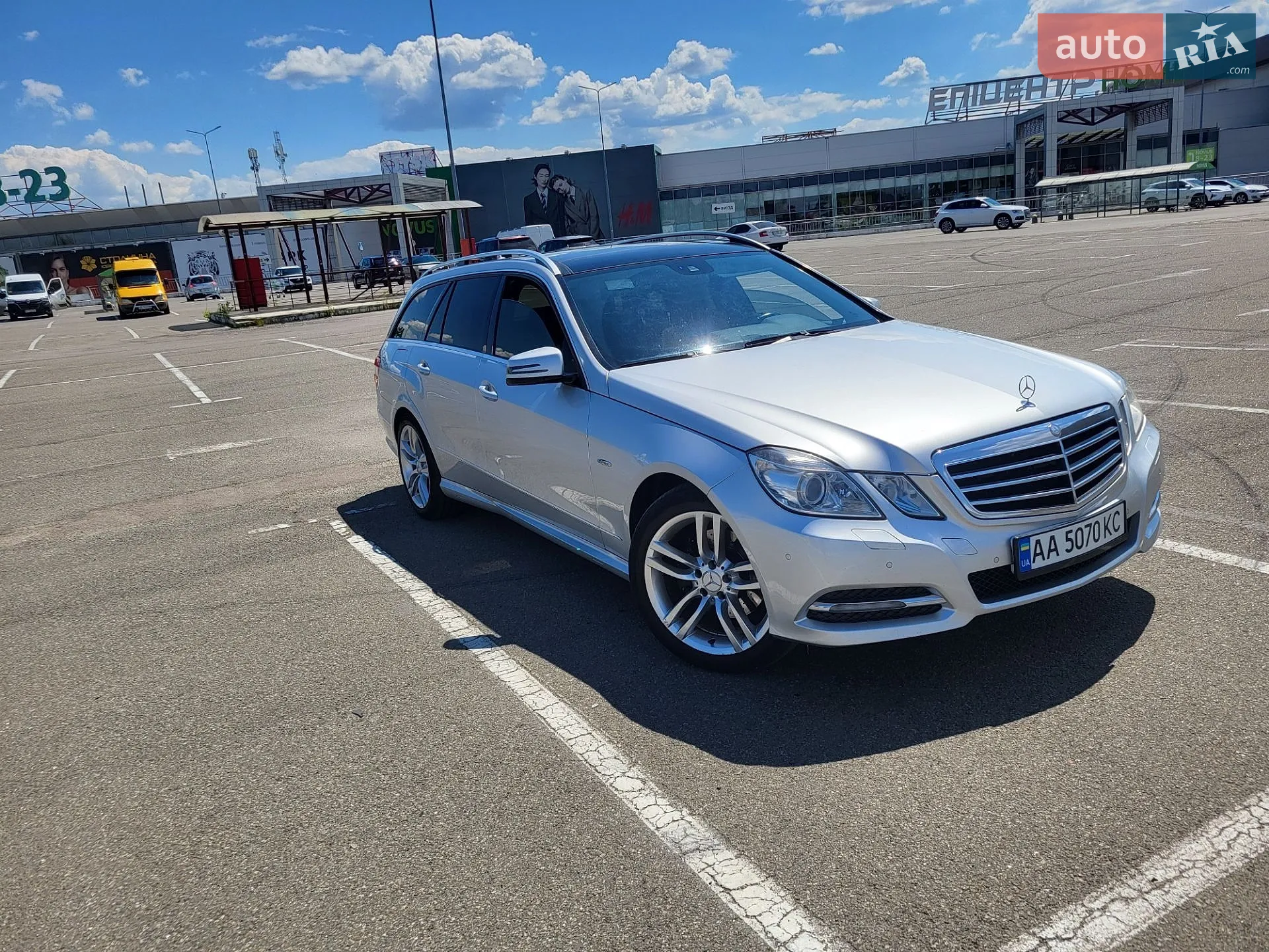 Mercedes-Benz E-Class, 2011