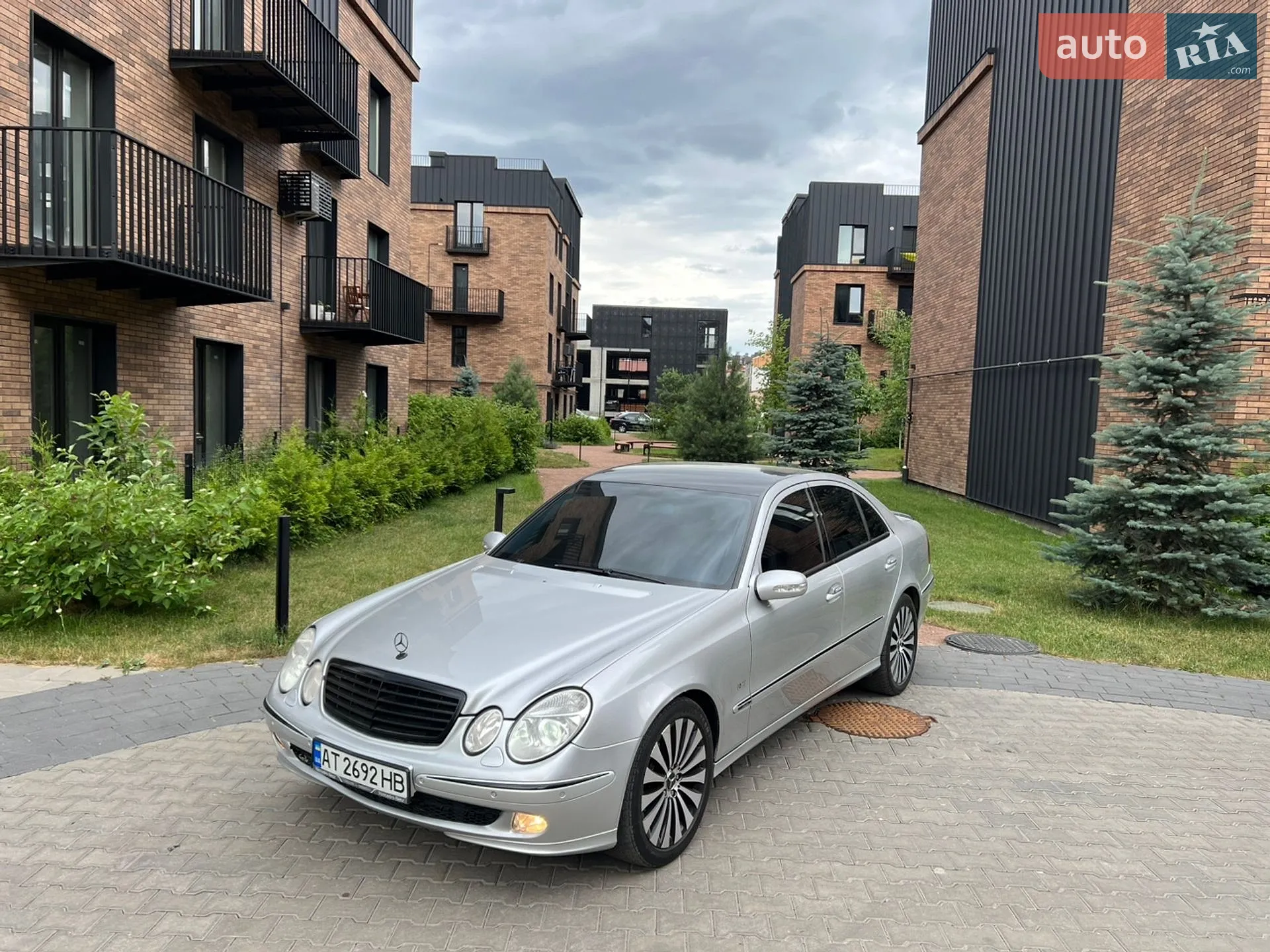 Mercedes-Benz E-Class, 2004