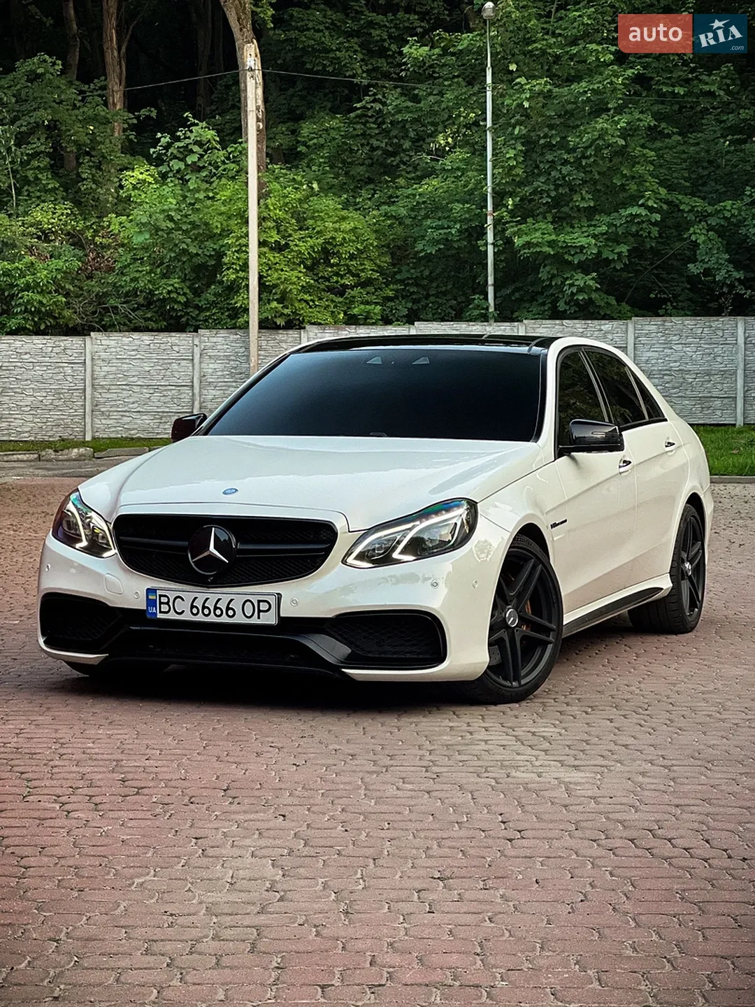 Mercedes-Benz E-Class, 2015