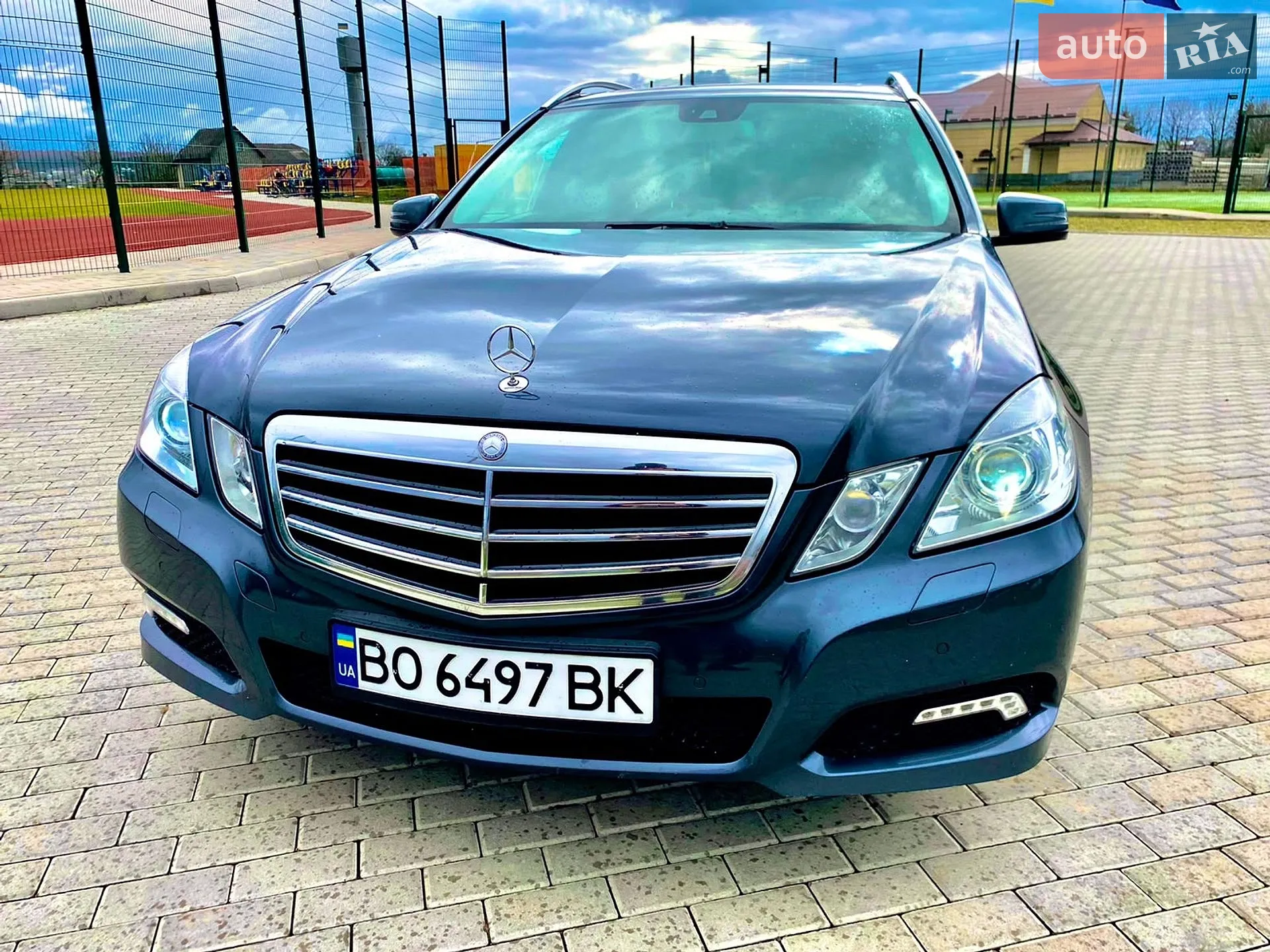 Mercedes-Benz E-Class, 2010