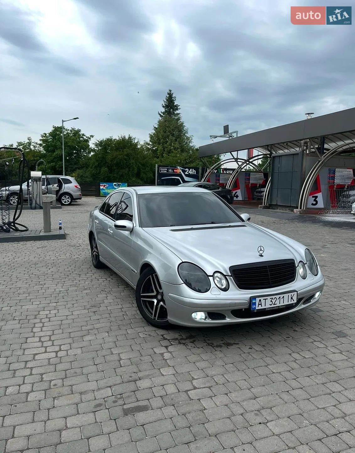 Mercedes-Benz E-Class, 2004