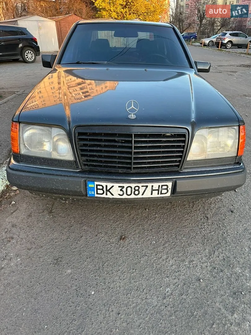 Mercedes-Benz E-Class, 1986