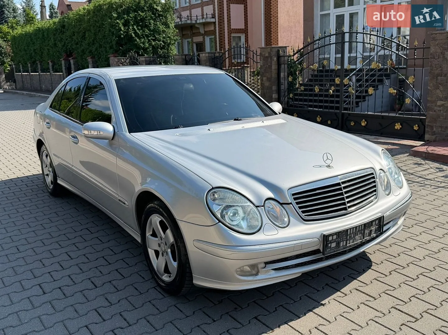 Mercedes-Benz E-Class, 2002