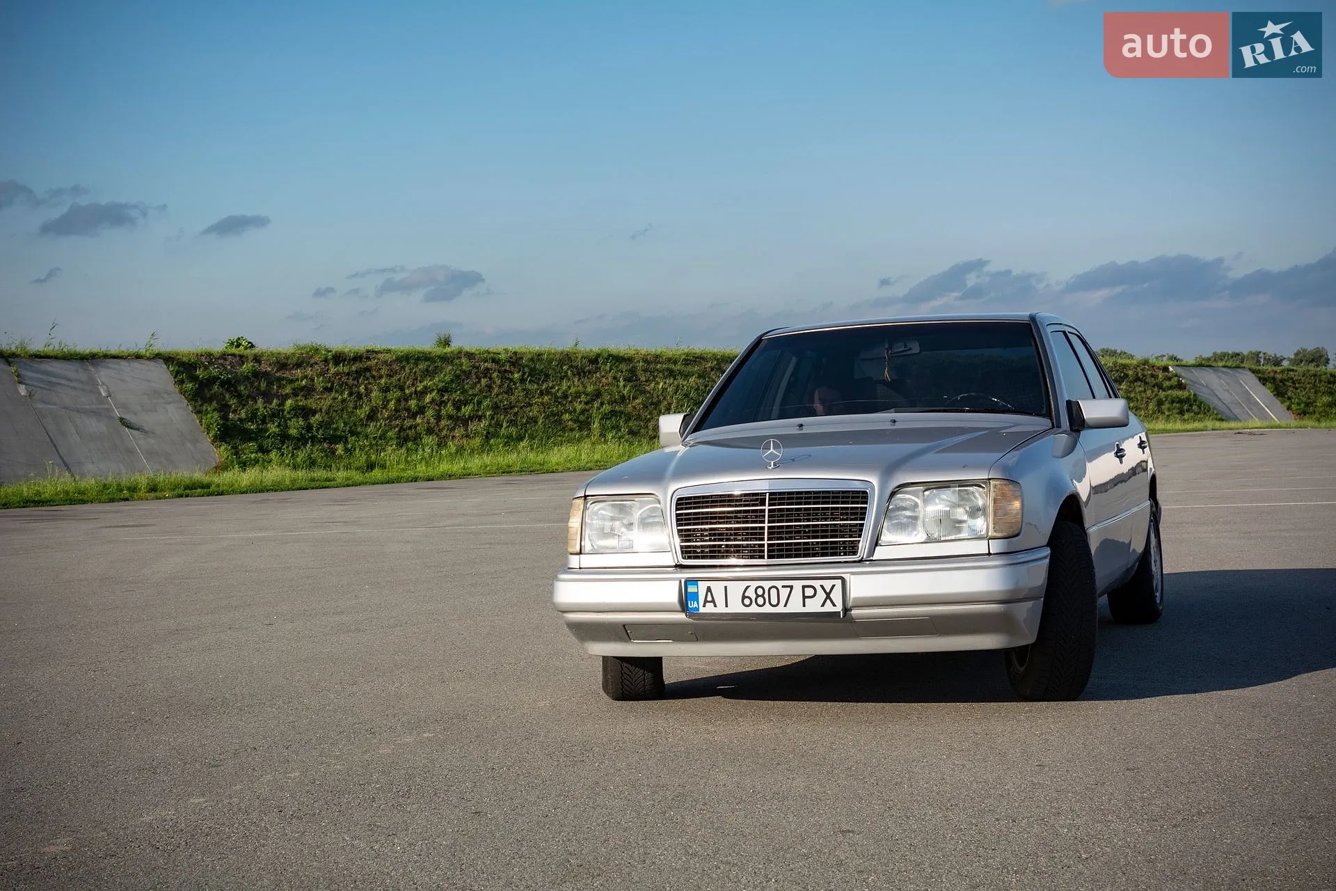 Mercedes-Benz E-Class, 1993