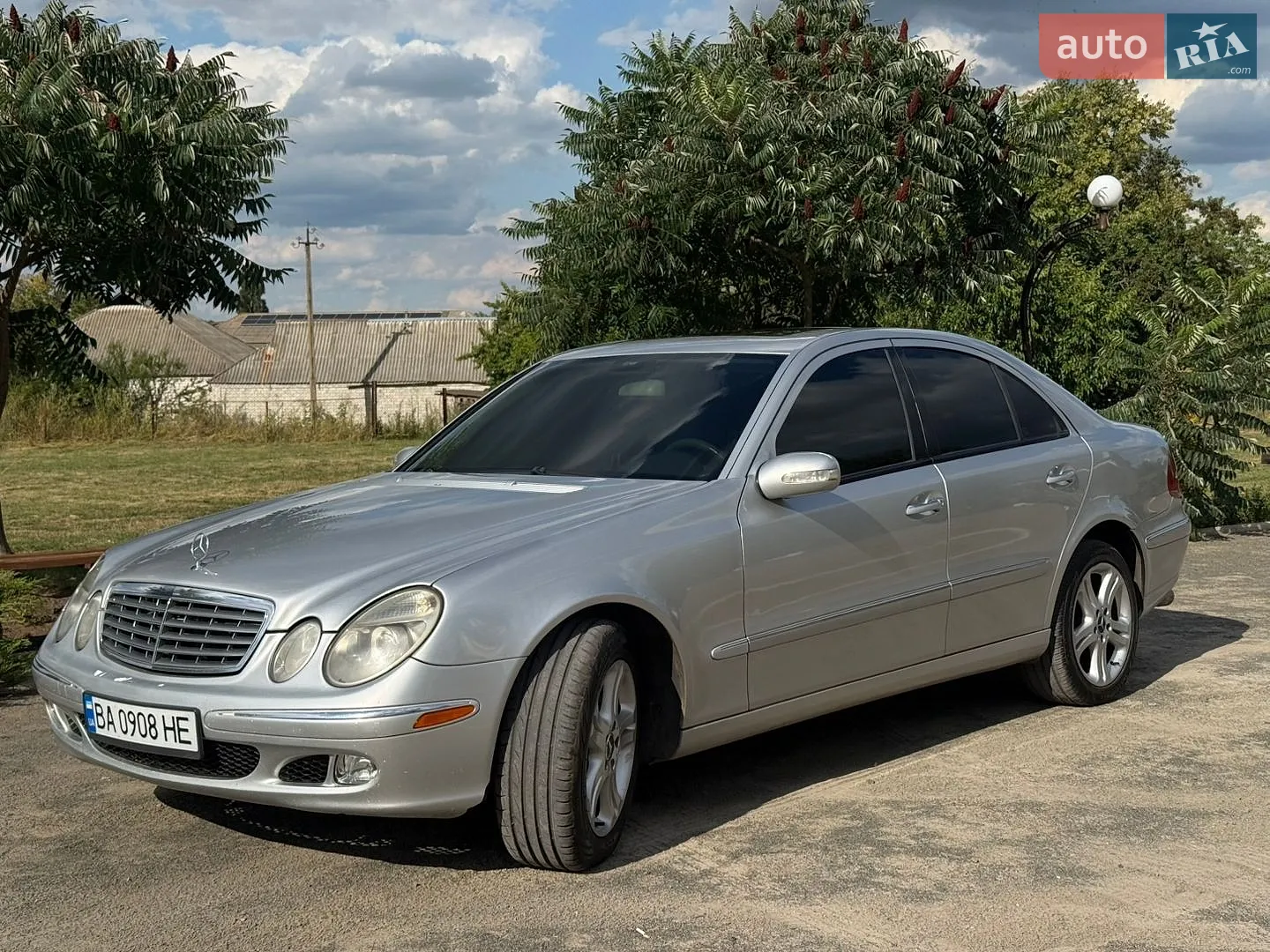 Mercedes-Benz E-Class, 2004