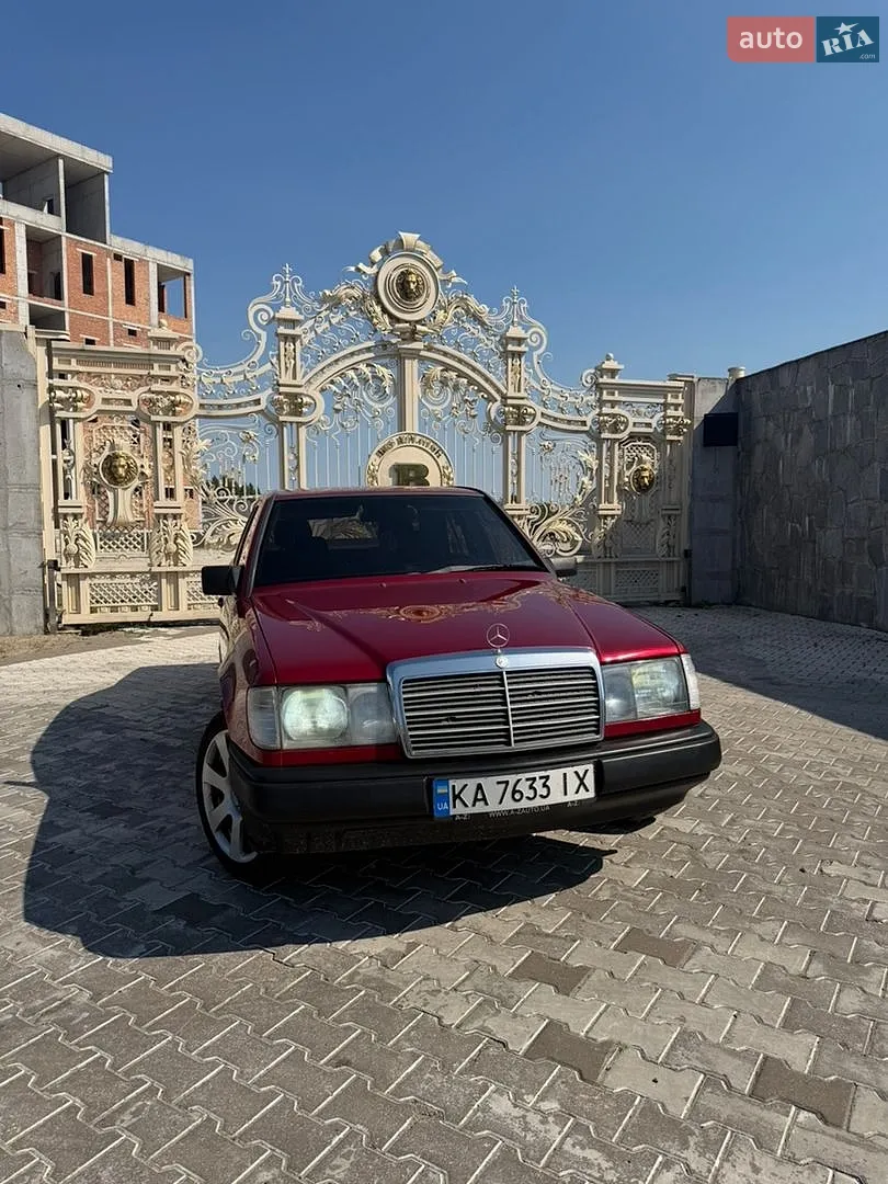 Mercedes-Benz E-Class, 1987