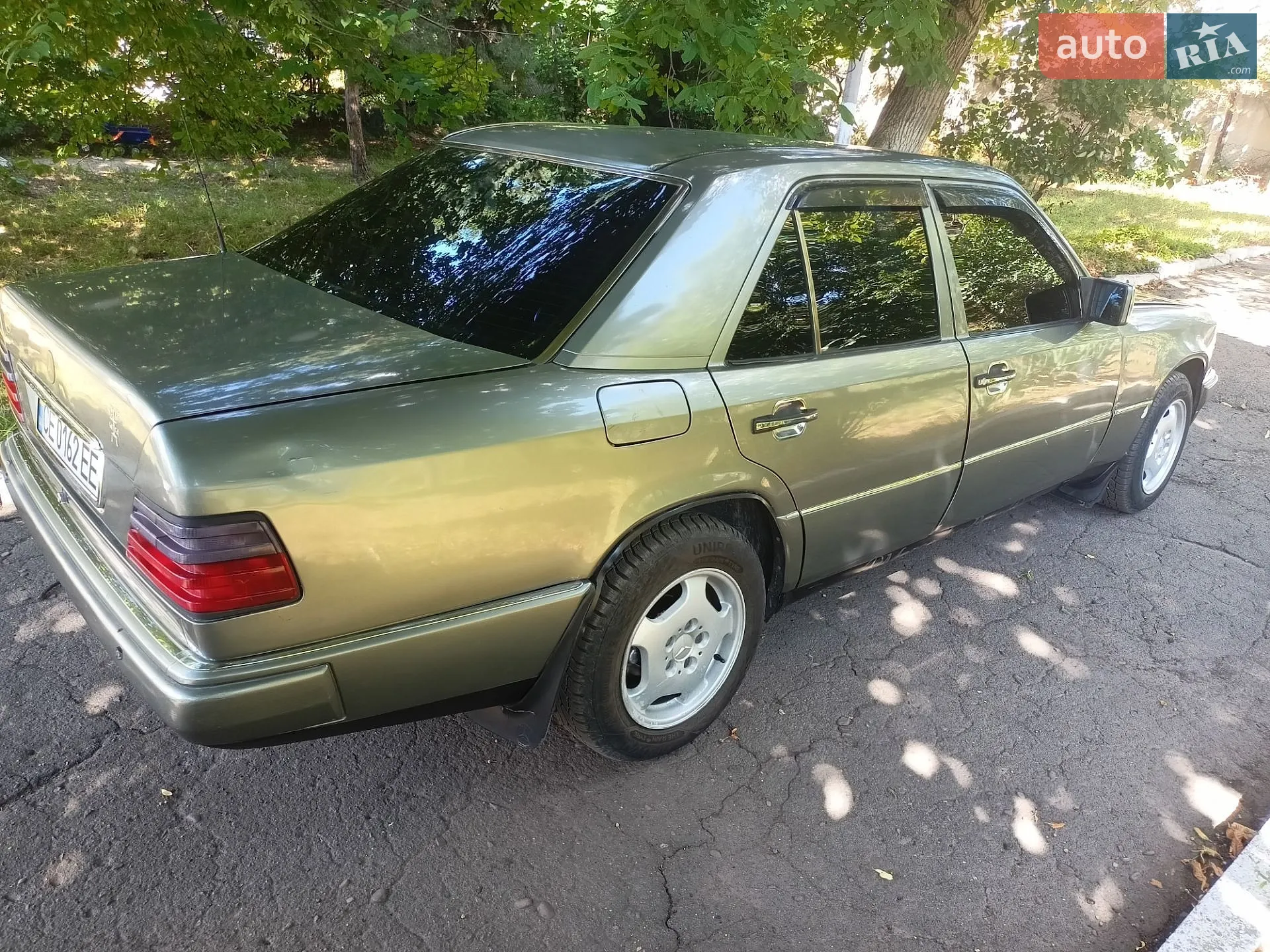 Mercedes-Benz E-Class, 1990