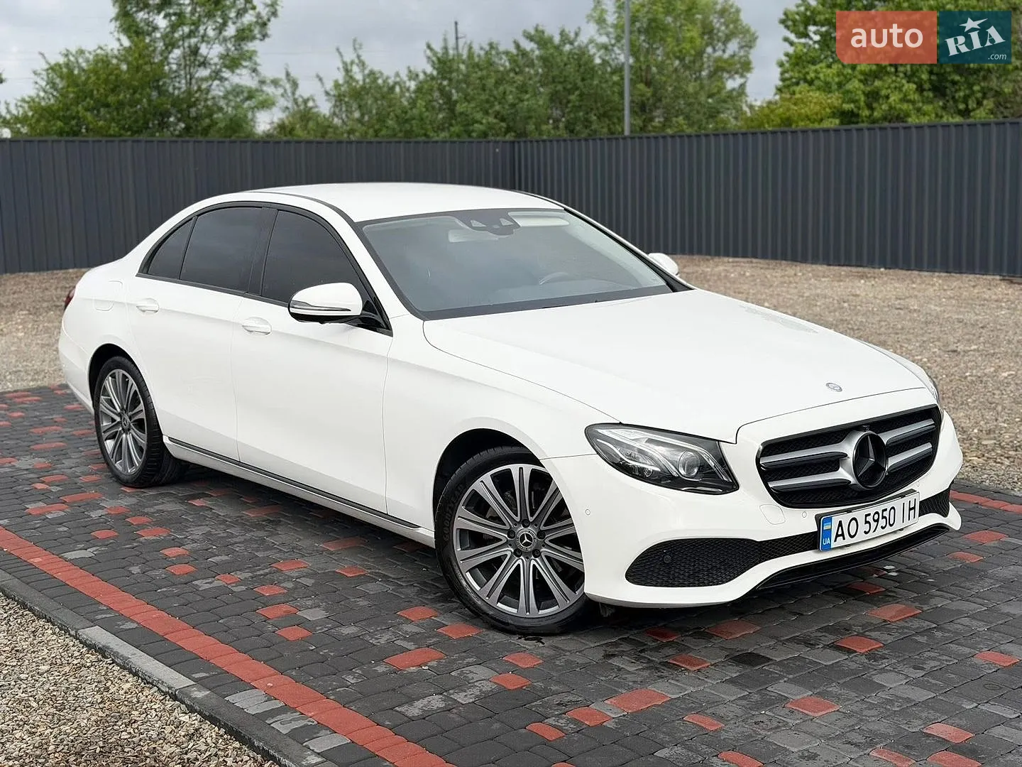 Mercedes-Benz E-Class, 2016