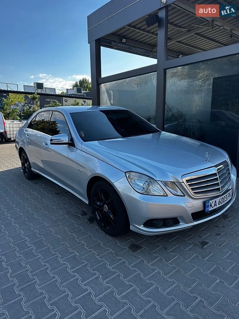 Mercedes-Benz E-Class, 2011