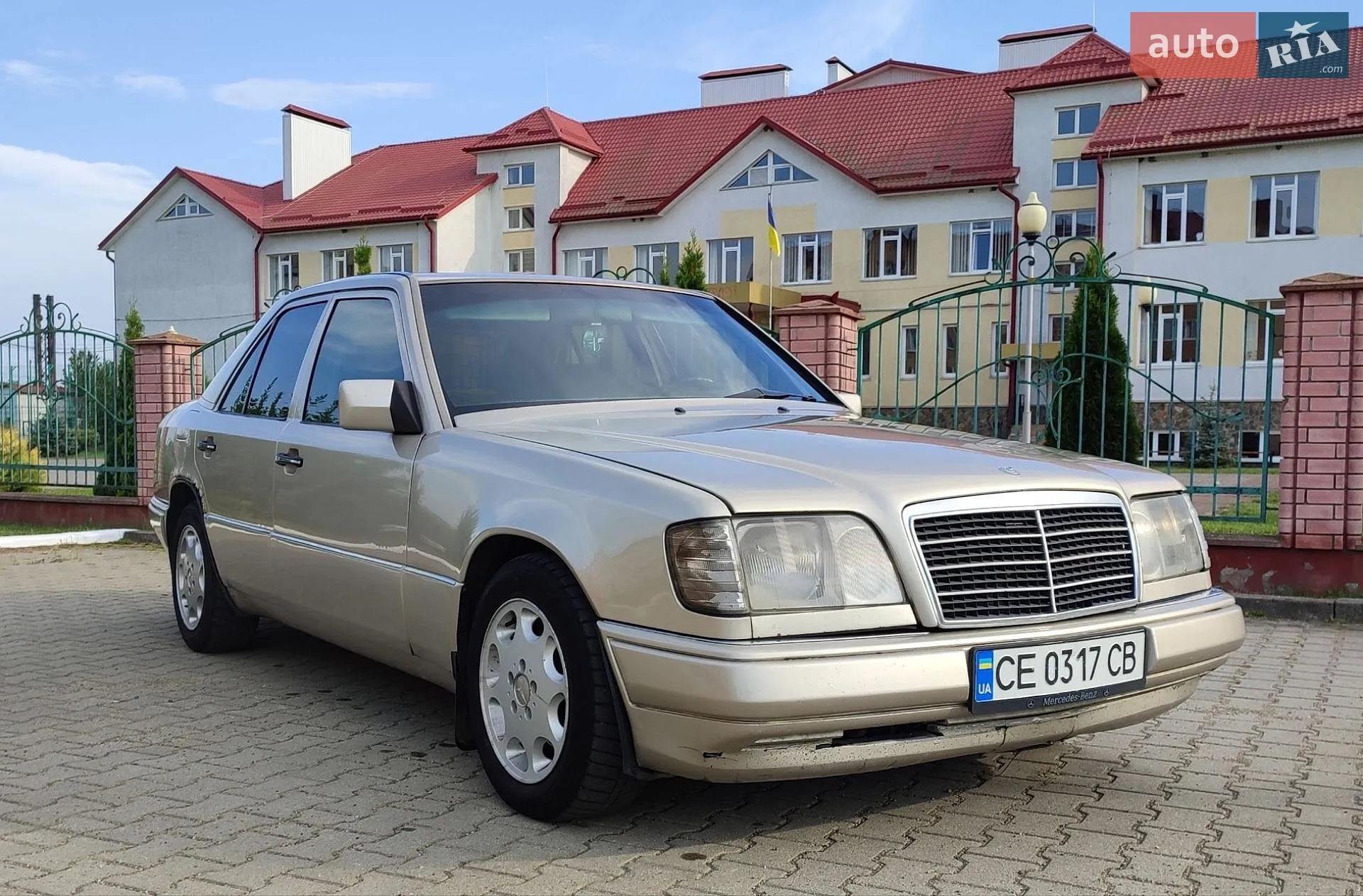 Mercedes-Benz E-Class, 1993