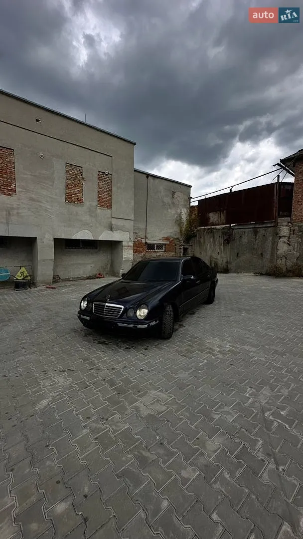 Mercedes-Benz E-Class, 2001