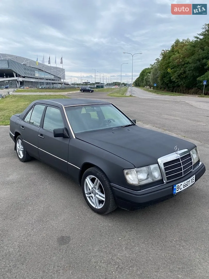 Mercedes-Benz E-Class 1993 — 1