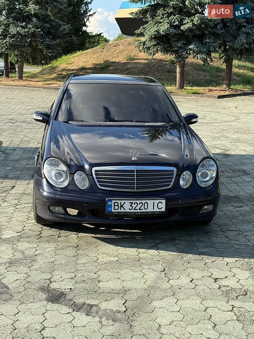 Mercedes-Benz E-Class 2003 — 1
