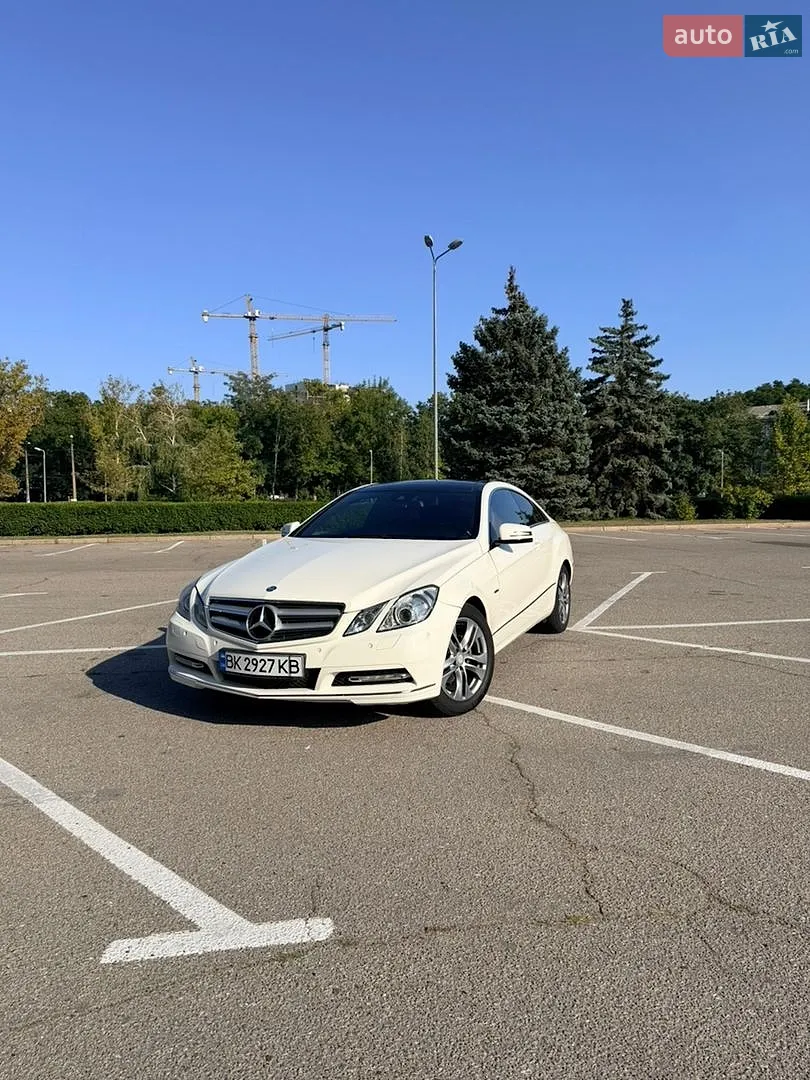 Mercedes-Benz E-Class, 2011
