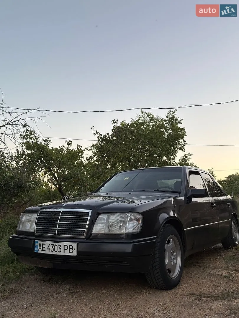 Mercedes-Benz E-Class, 1987
