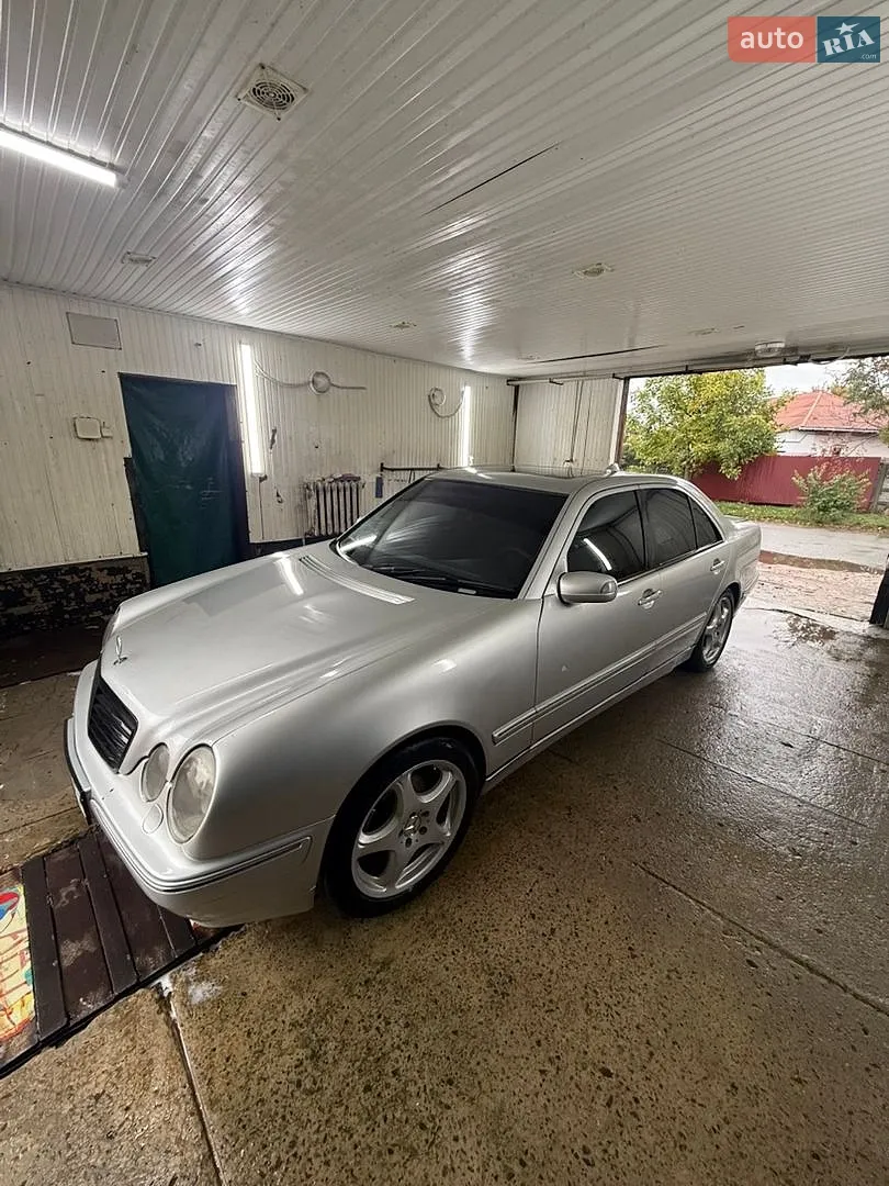 Mercedes-Benz E-Class, 2001