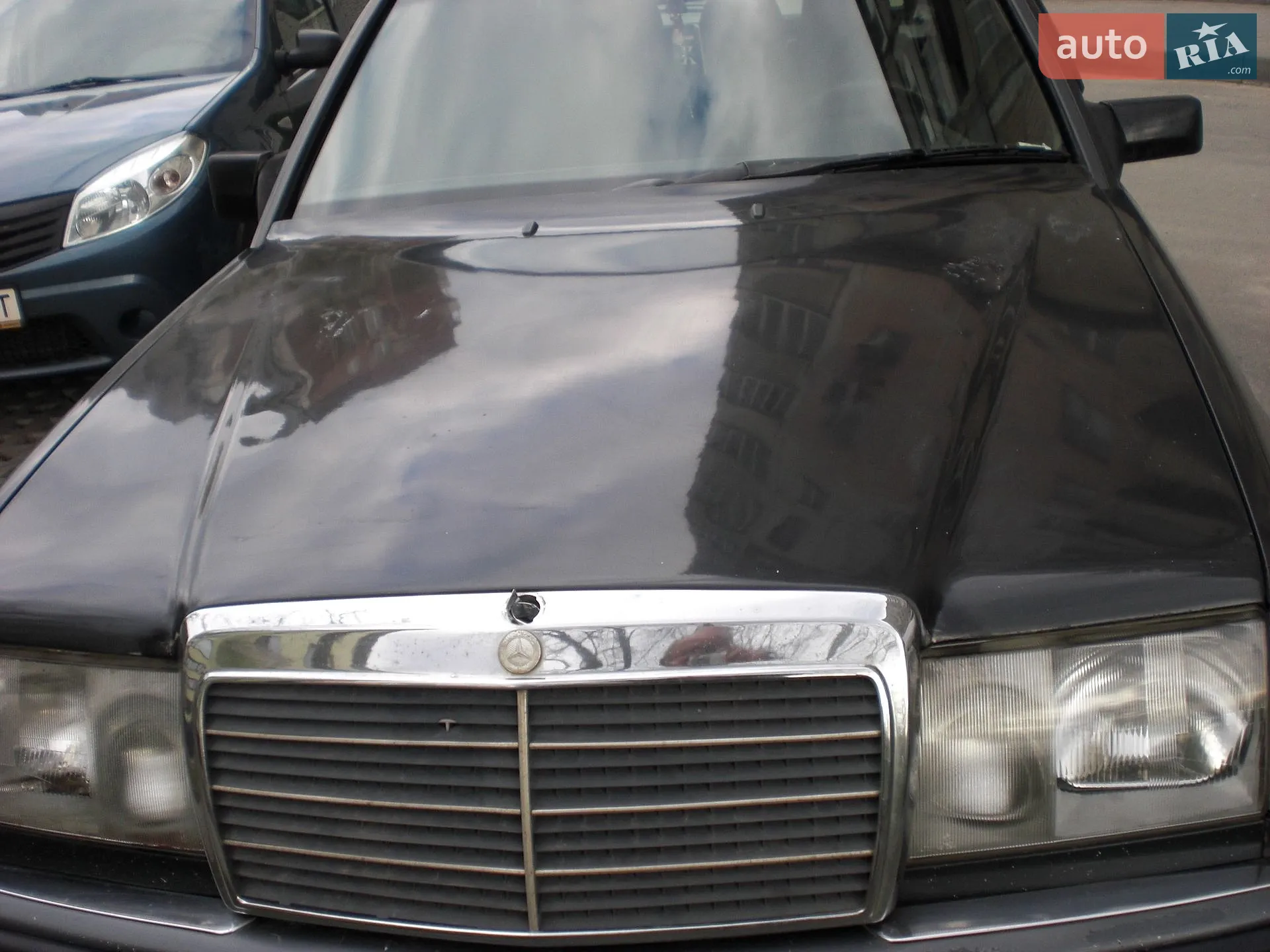 Mercedes-Benz E-Class, 1990