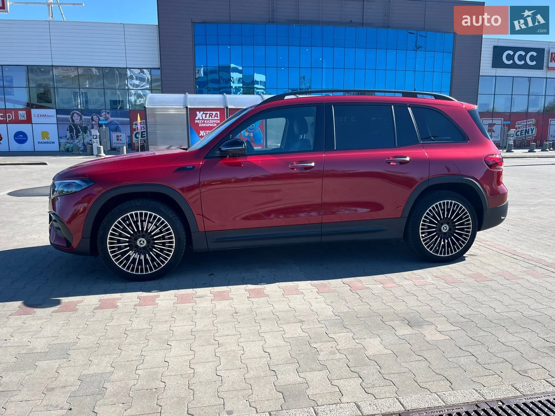Mercedes-Benz EQB 2022 — 1