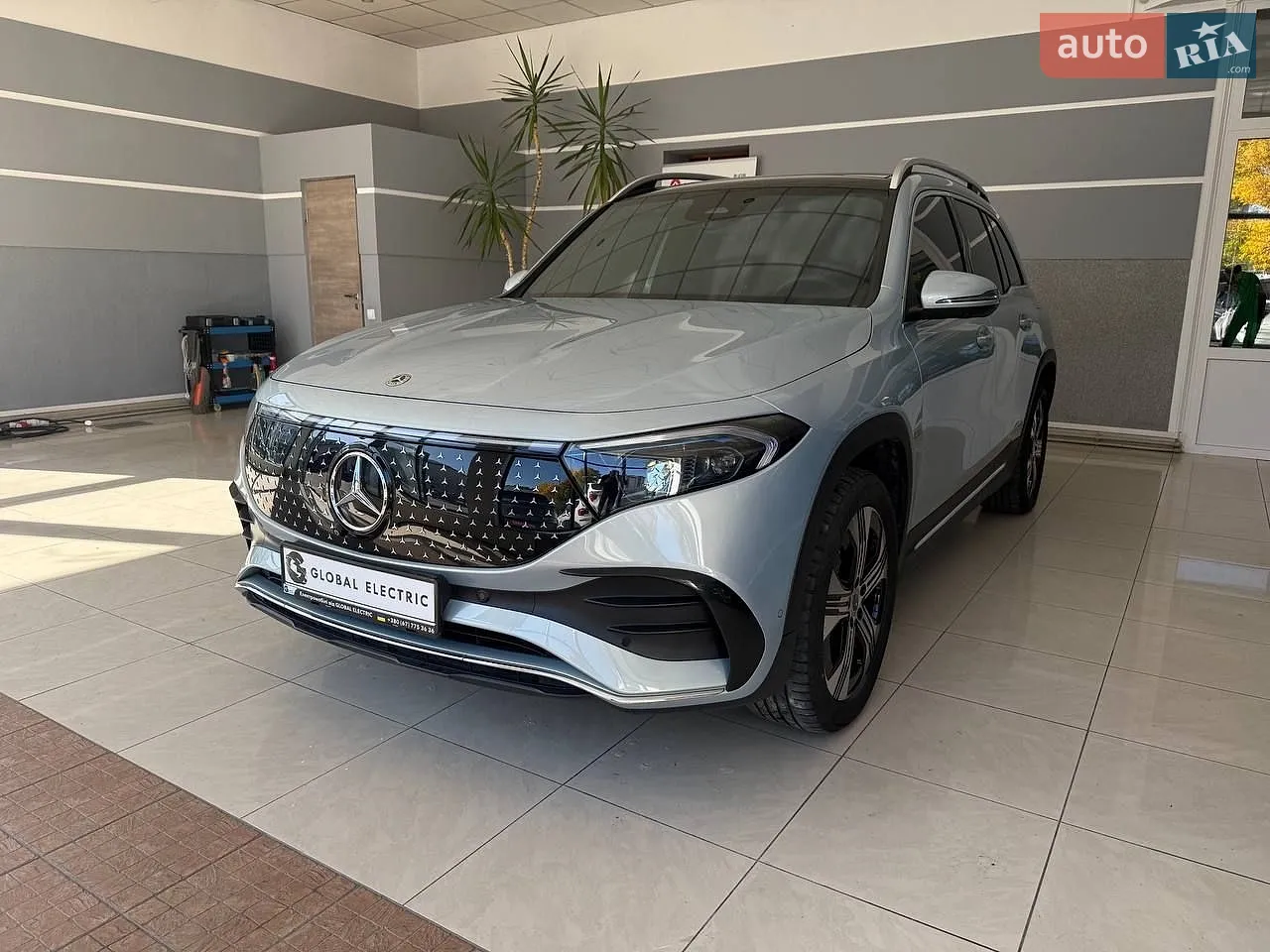 Mercedes-Benz EQB, 2024