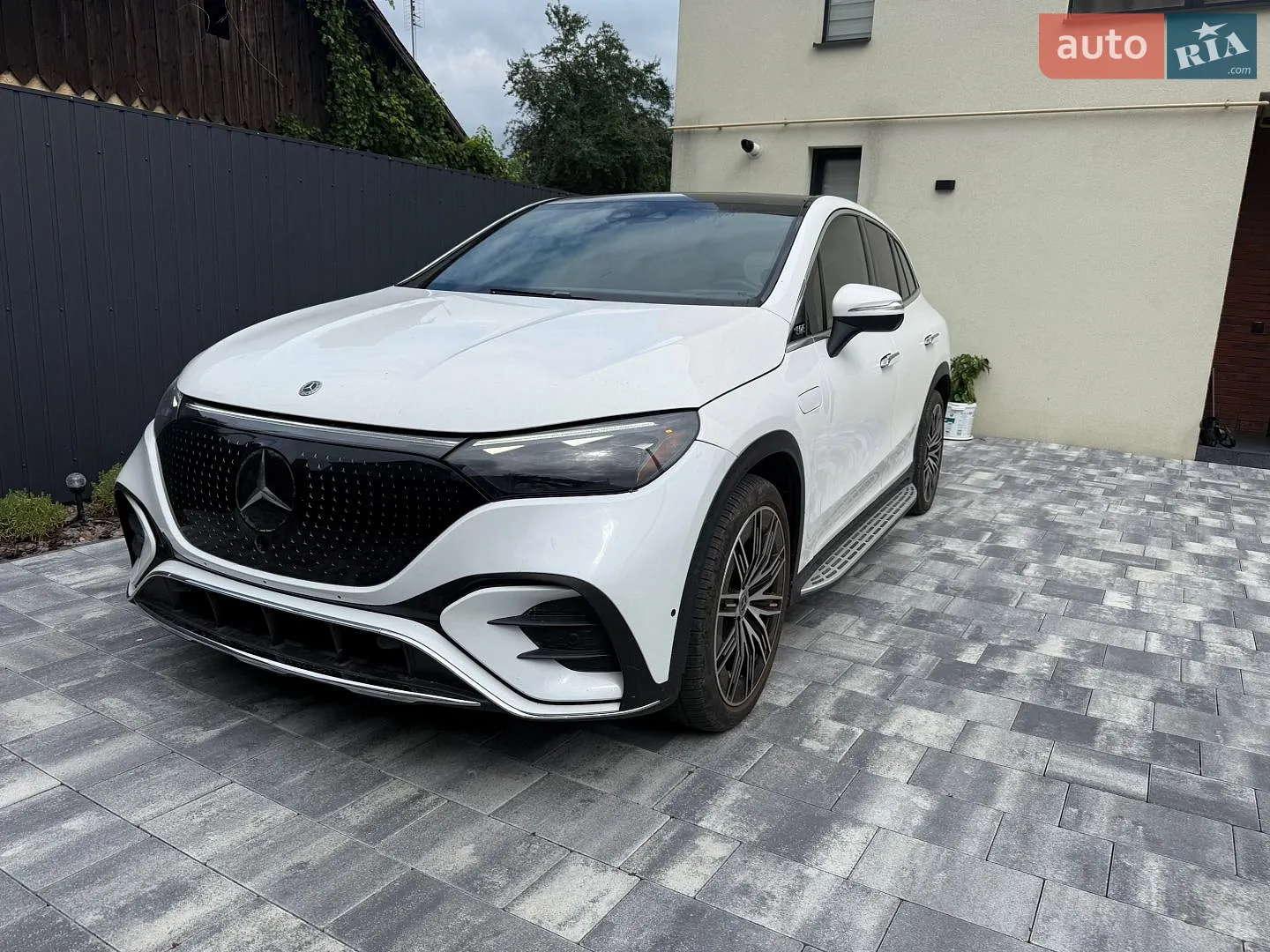 Mercedes-Benz EQE SUV, 2023