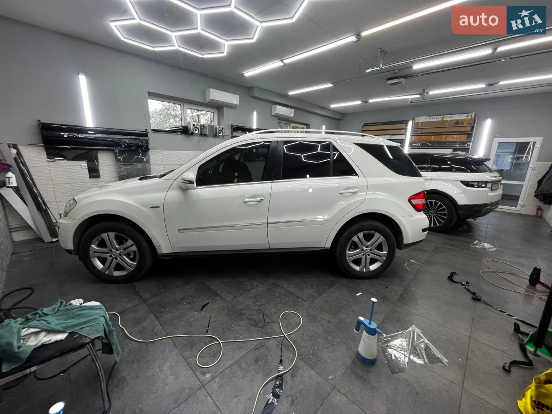 Mercedes-Benz M-Class, 2010