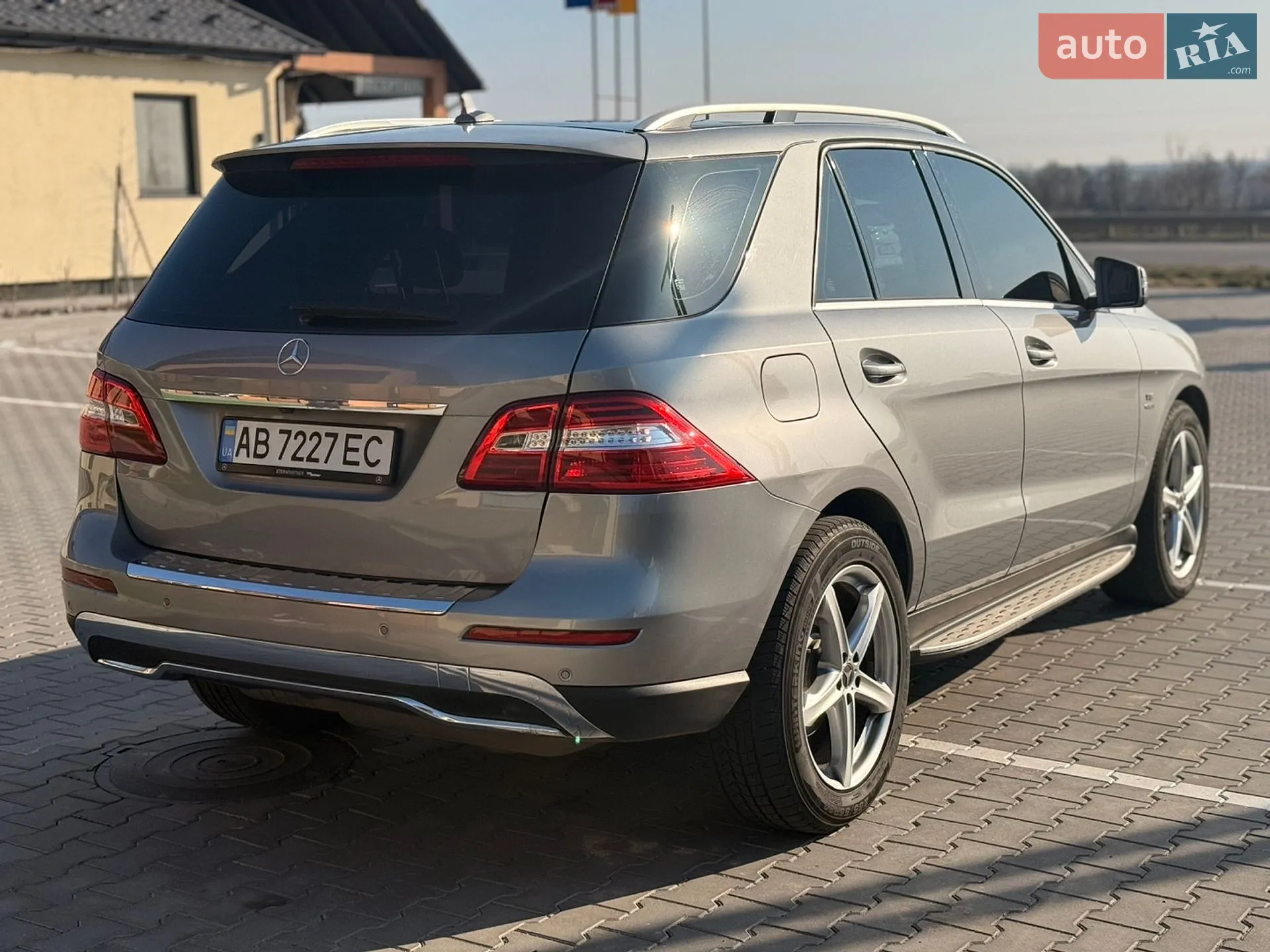Mercedes-Benz M-Class, 2012