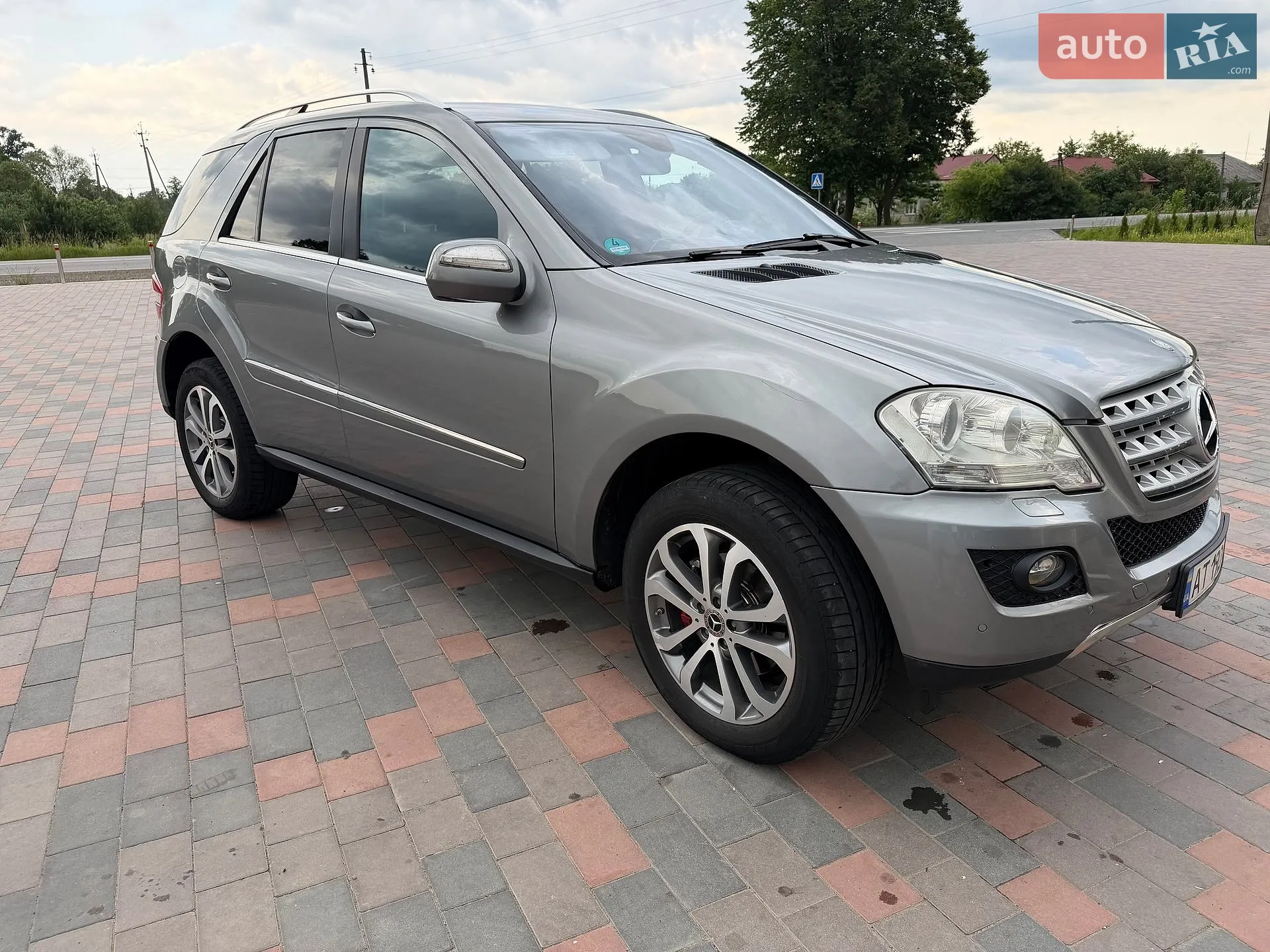 Mercedes-Benz M-Class, 2010