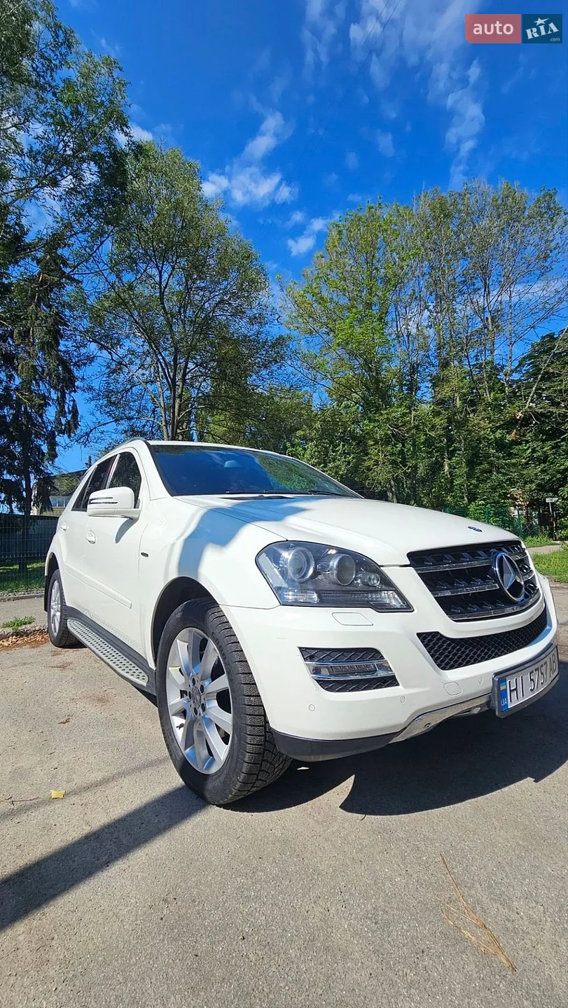 Mercedes-Benz M-Class, 2011