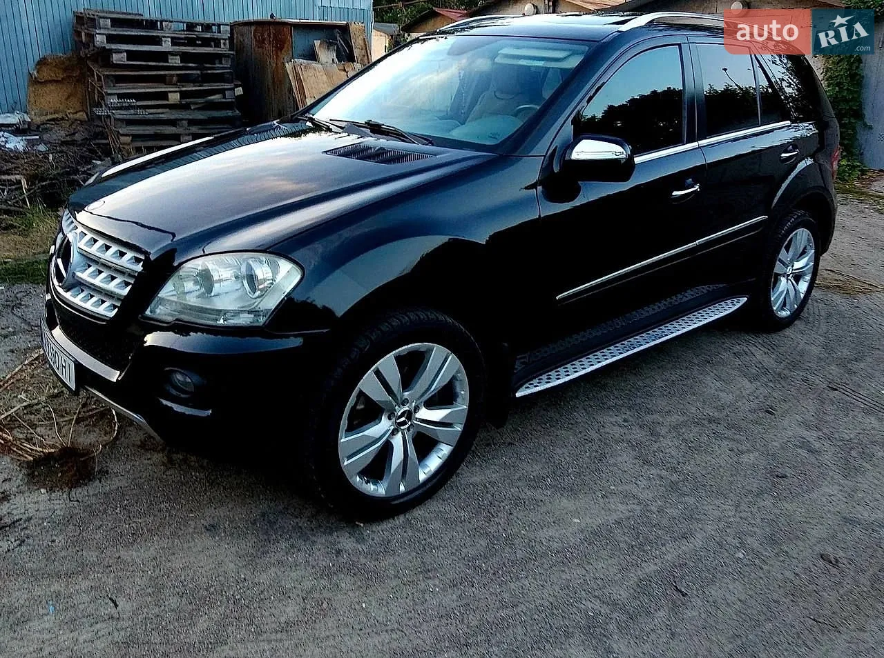 Mercedes-Benz M-Class, 2010