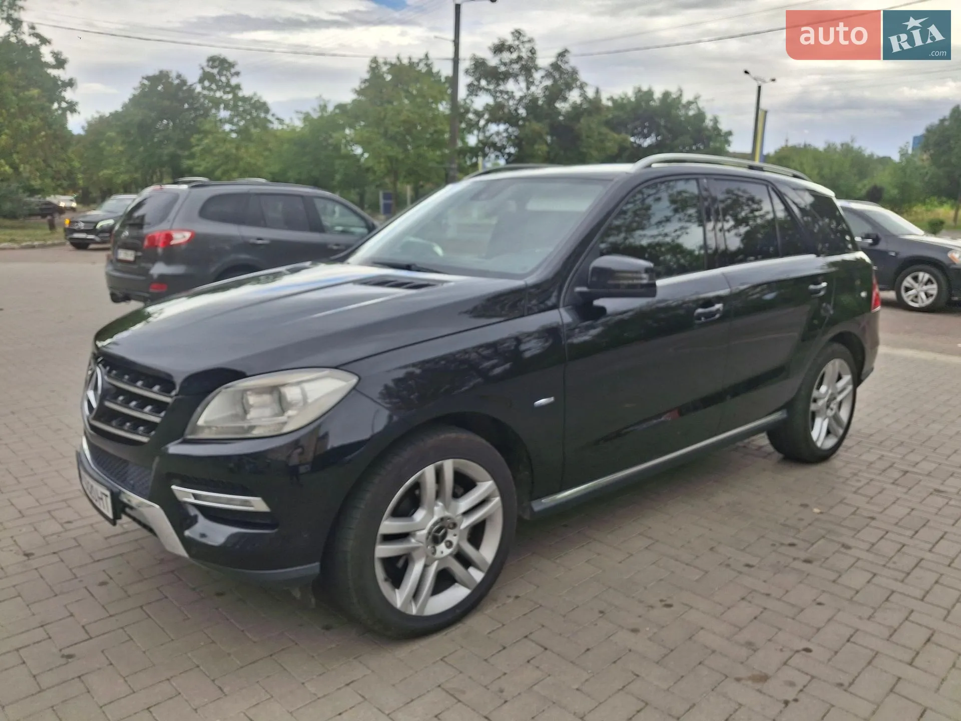 Mercedes-Benz M-Class, 2011